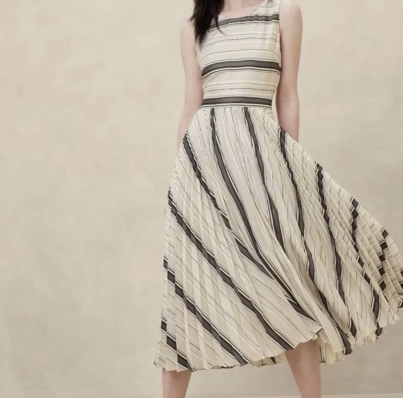 Sleeveless Pleated Striped Midi A-Line Dress Cutout Back Beige Black Yellow