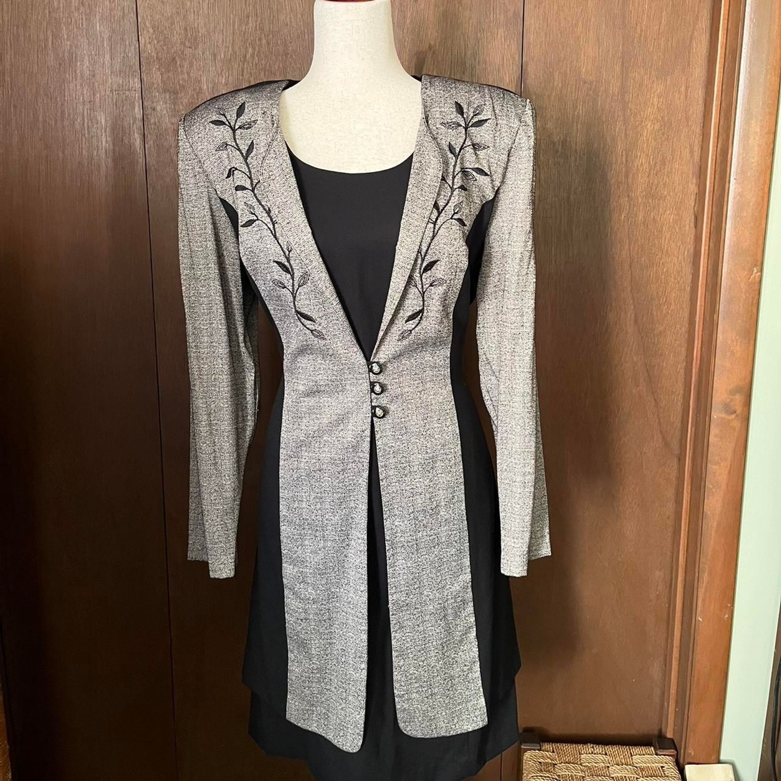 American-vintage Women’s Grey and Black Dress
