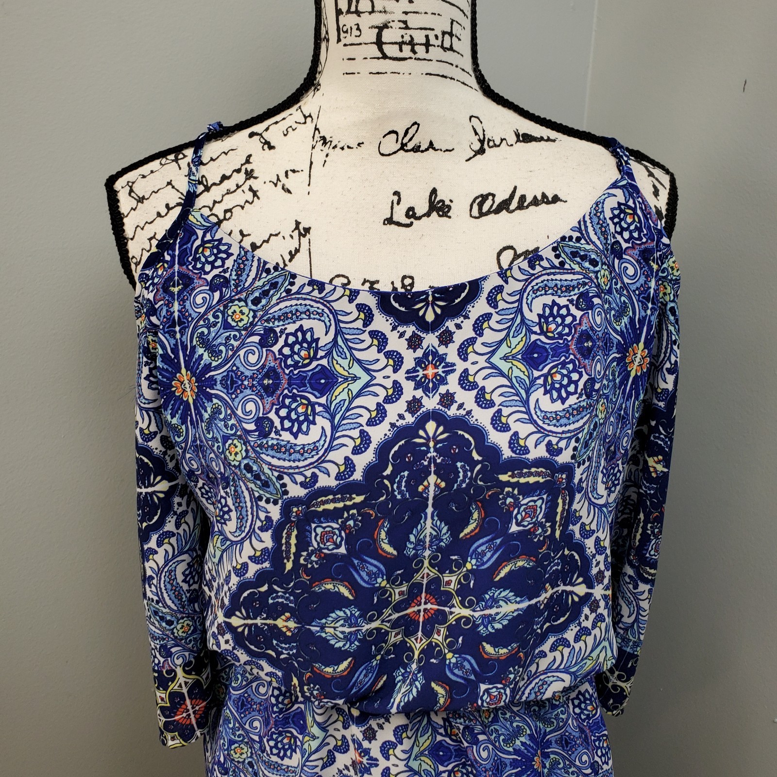 BISOU BISOU Cold Shoulder Blouson Dress Women Small Multi Geo Print Lace-Up Back