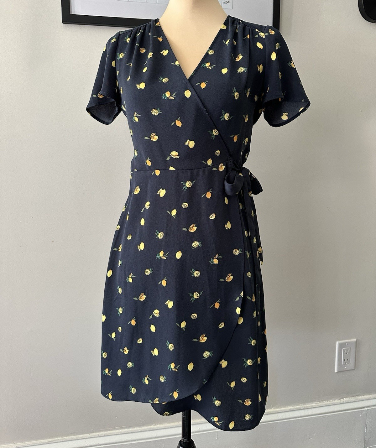 J.CREW Navy Fruit Print Wrap Dress V-Neck Flutter Short Sleeve Tie Waist 00