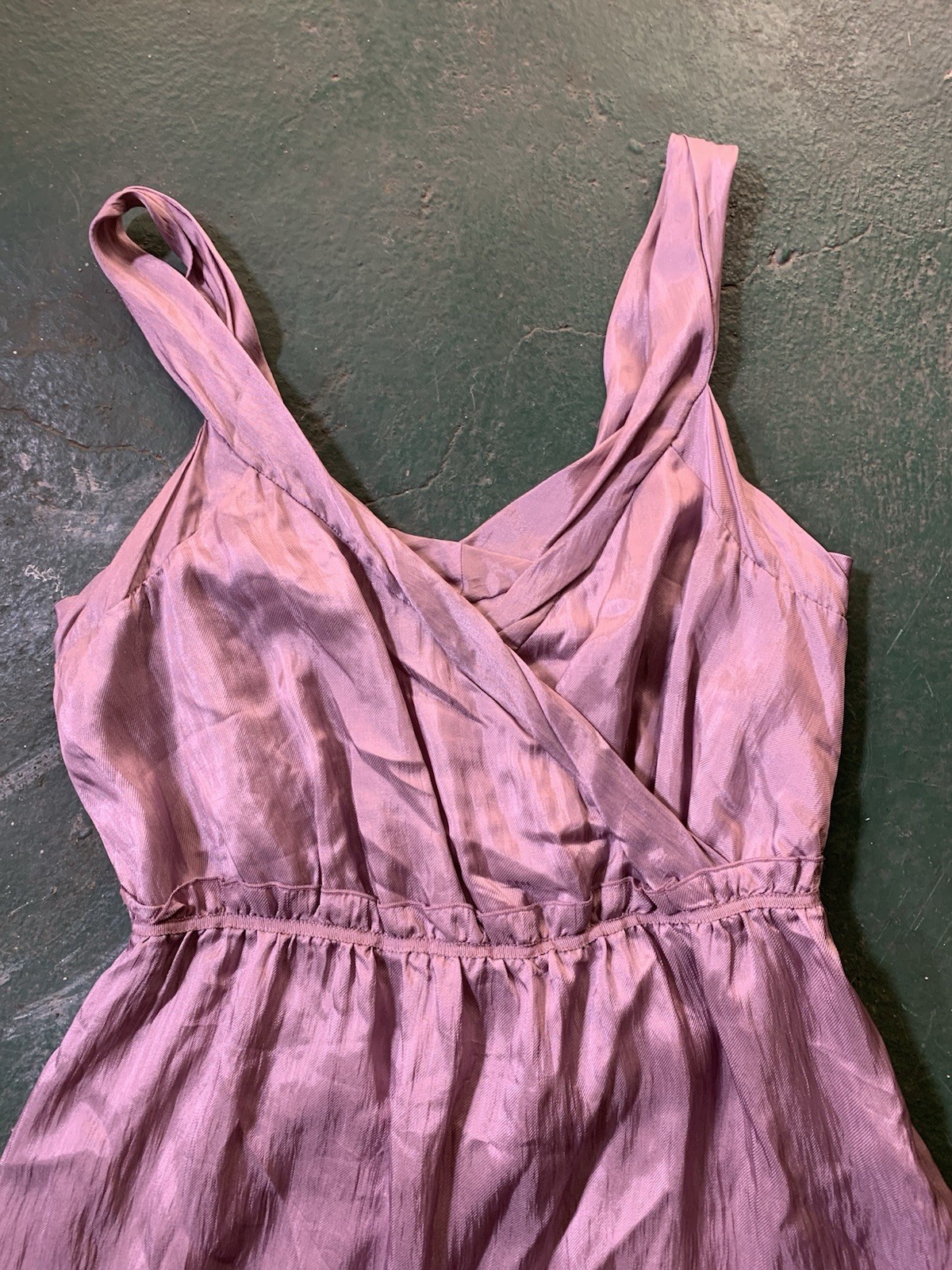 NWT BR Monogram Purple Satin V-Neck Sleeveless Twist Sheath Knee Dress Size 4