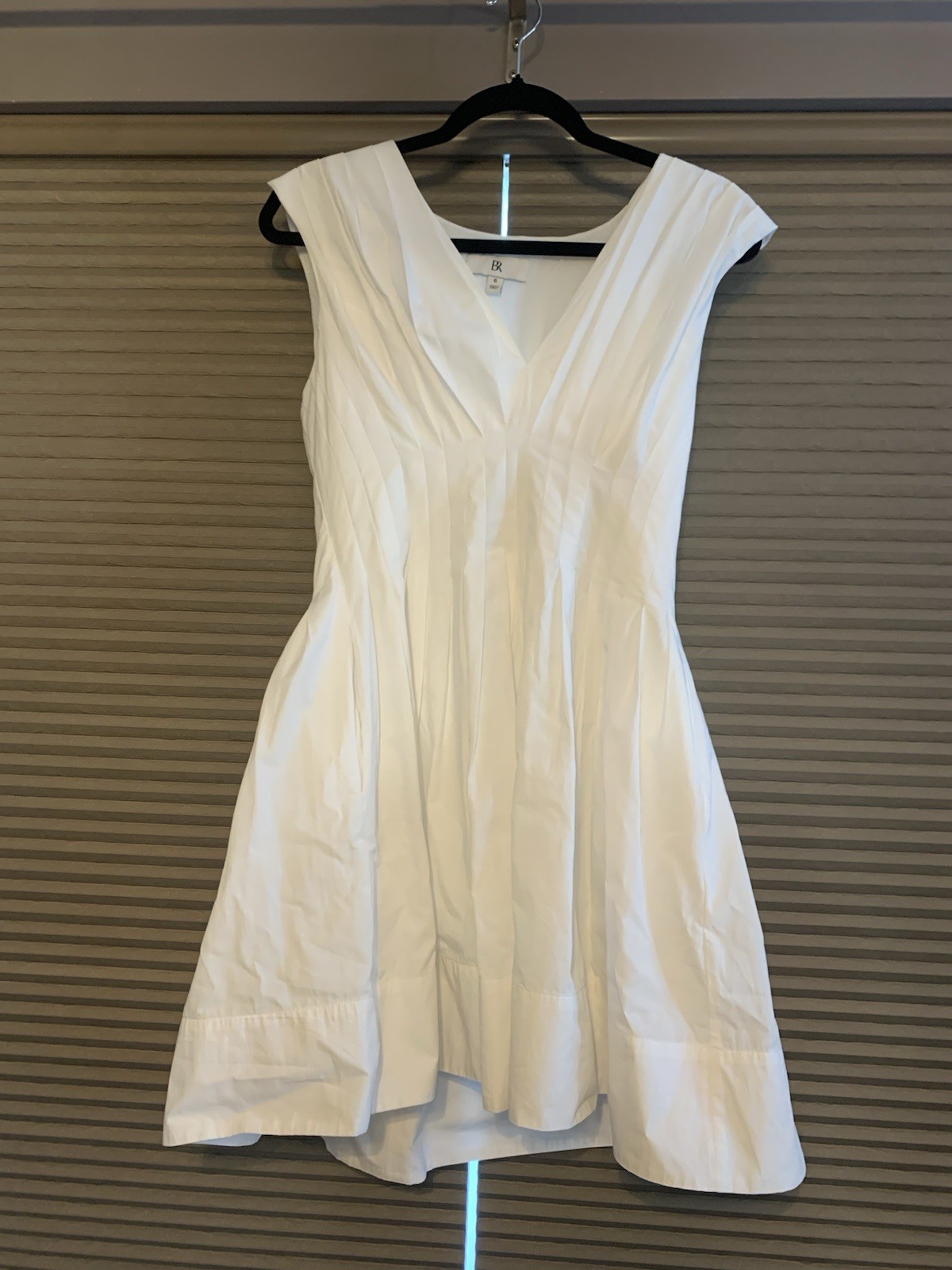 BR White Cotton Fit & Flare Dress, Pleated, V-Neck, Sleeveless, 6