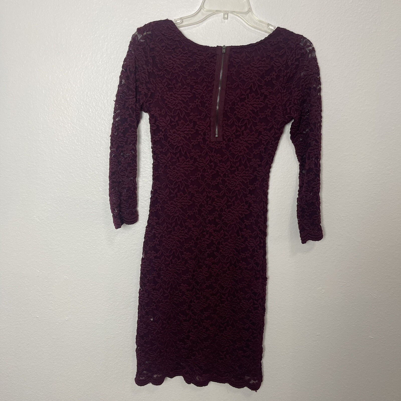 Forever 21 Small Bodycon Dress Lace Dark Purple 3/4 Sleeves Mid Thigh Length