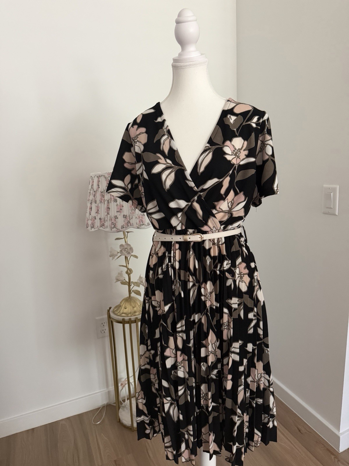 Lark + Grey Black Pink Beige Floral Wrap Fit & Flare V-Neck Midi Dress PL