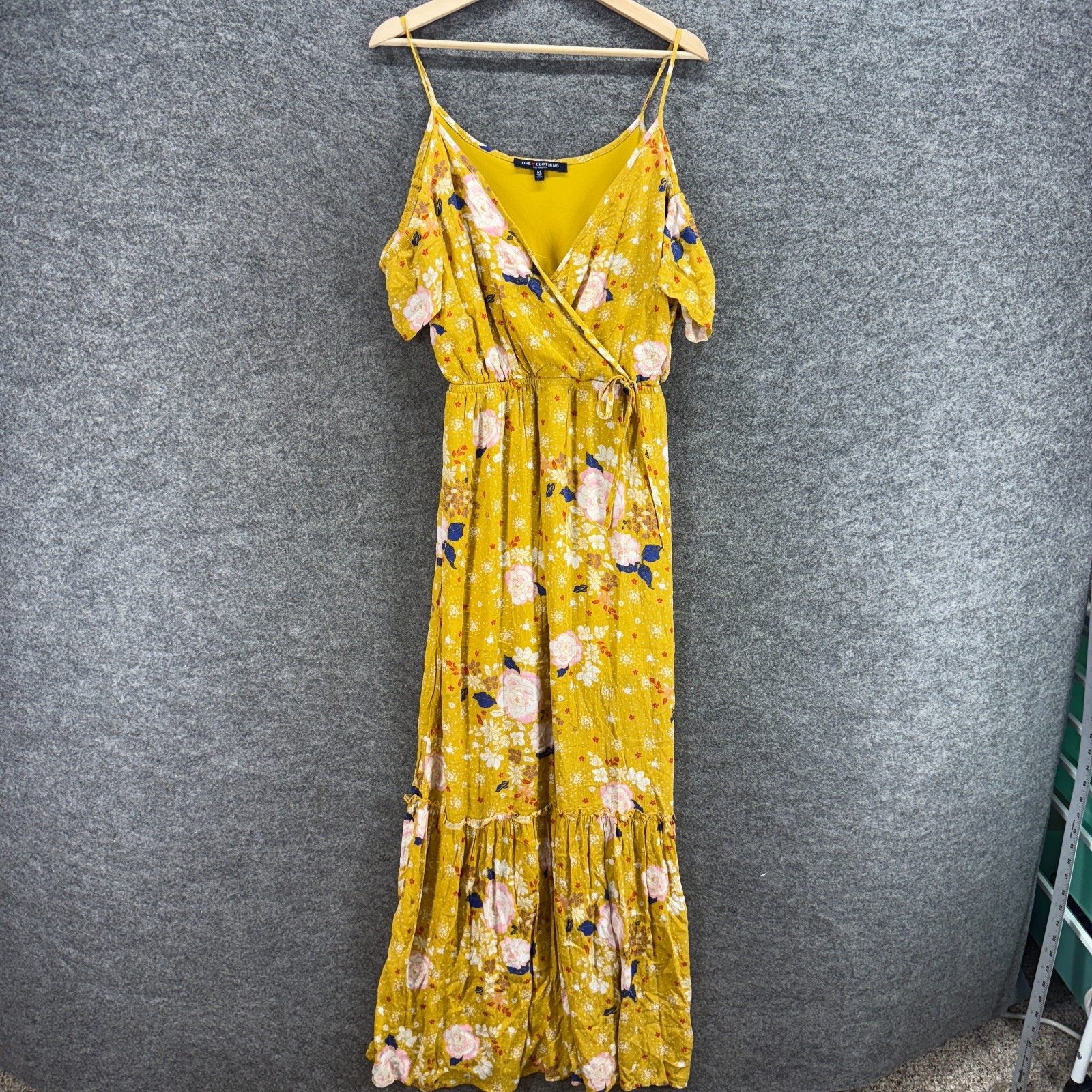 One Clothing Dress Women M Yellow Floral V-Neck Maxi Long Cold Shoulder
