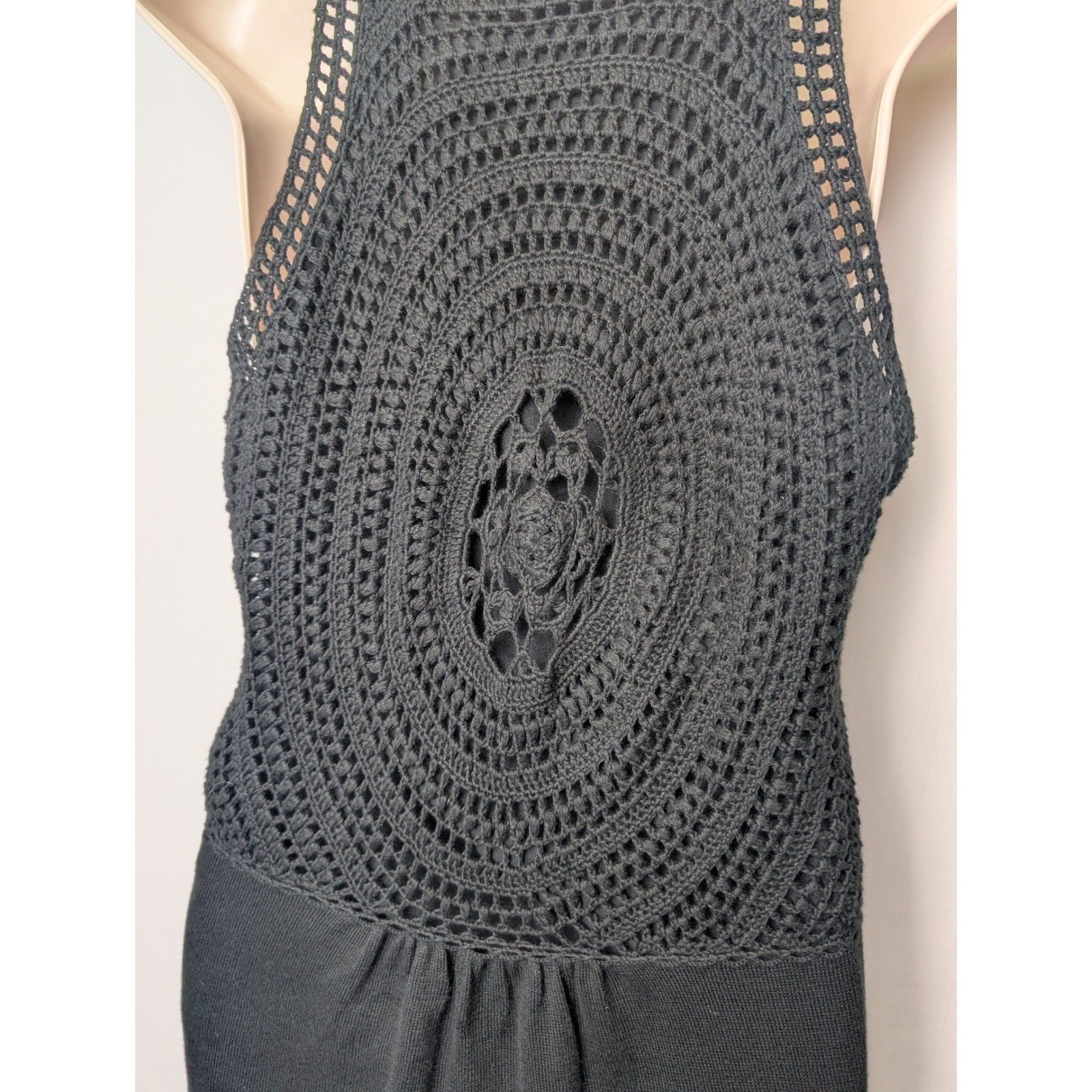 Dakini Black Knit Sleeveless Dress Crochet Back Medallion V-Neck Womens Large