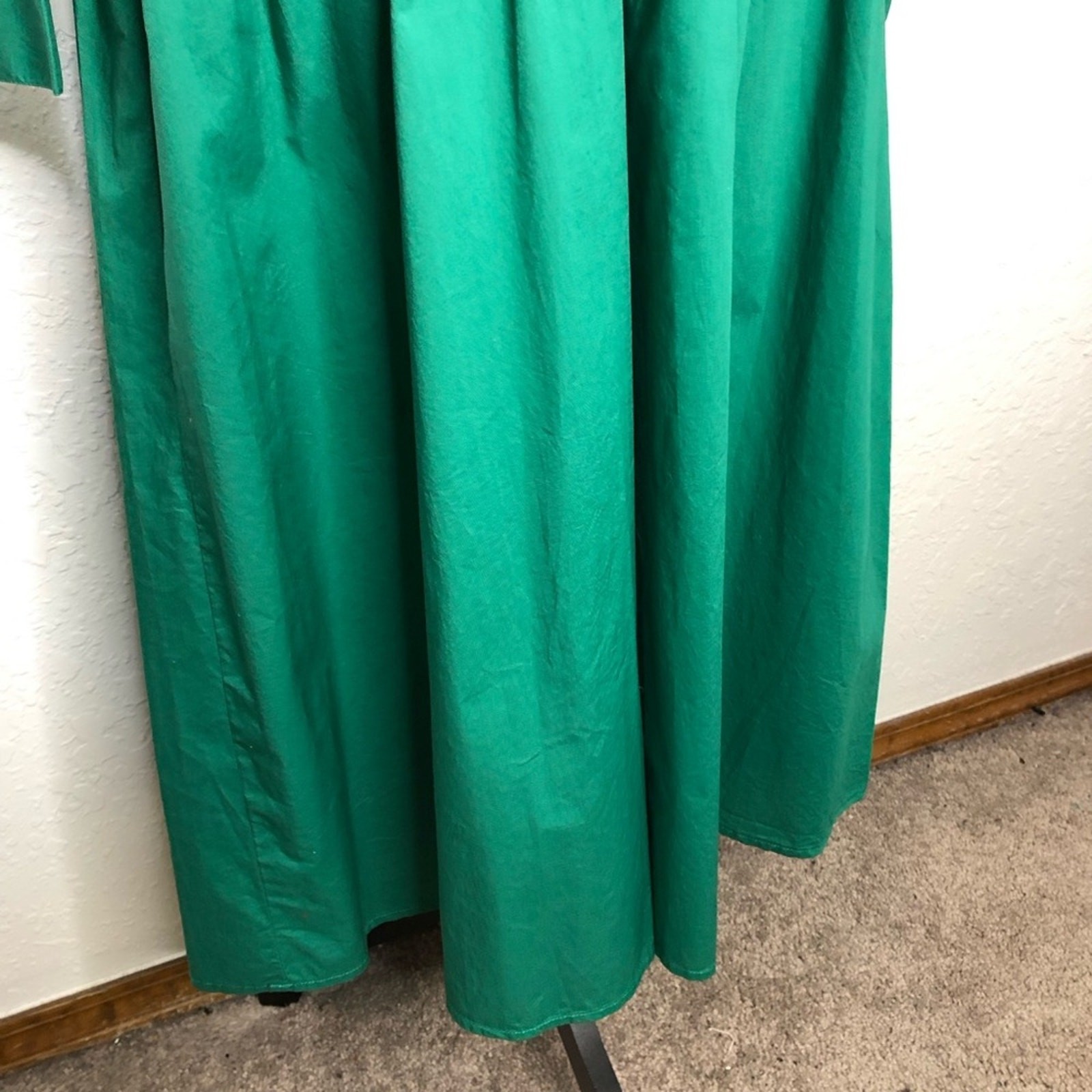 Ann Taylor green smocked waist button down midi shirt dress size 6