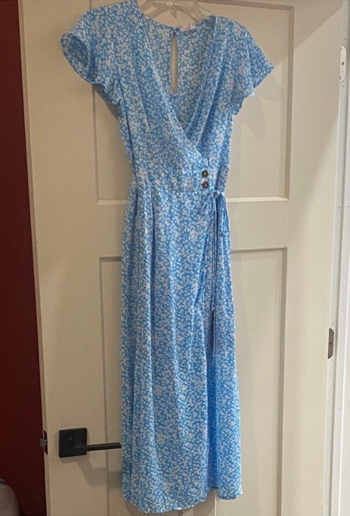 Women’s Light Blue Floral Maxi Dress Size Small Great Condition Very Flowy