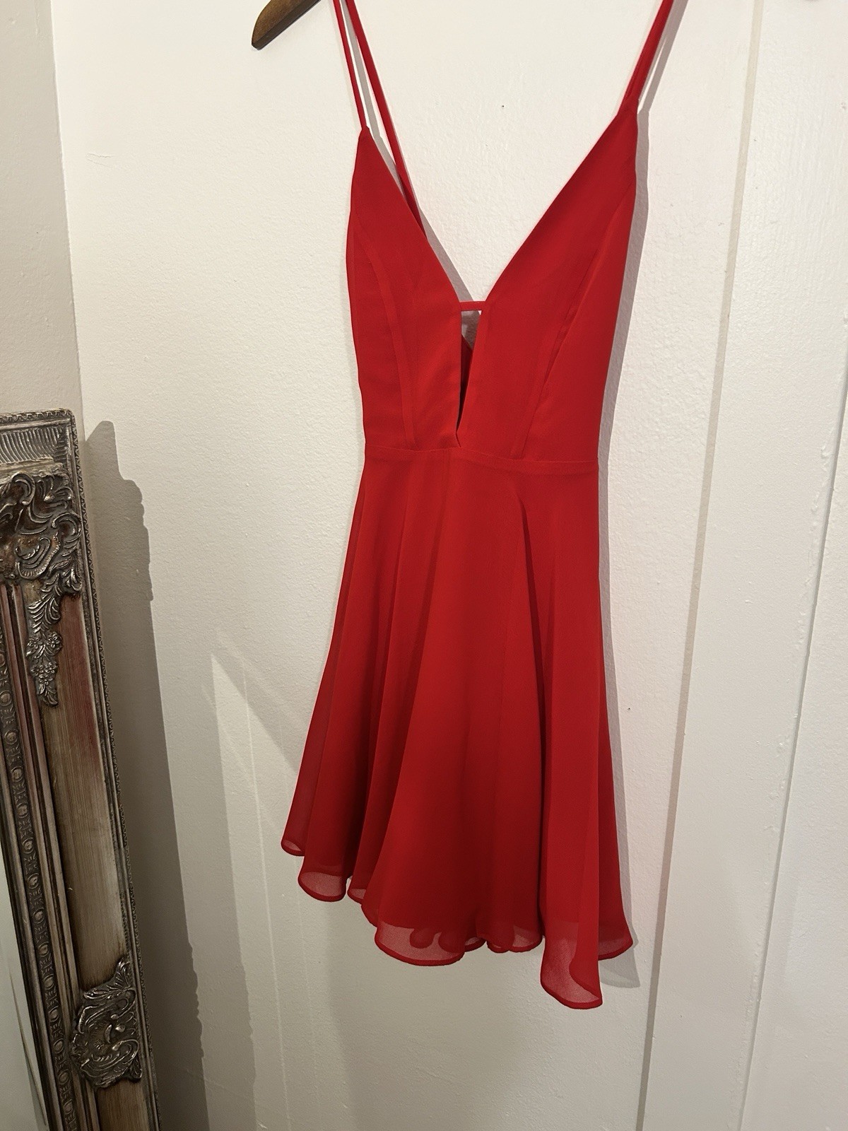 NWT Bebe Red Chiffon V-Neck Keyhole Cross-Back Mini Skater Dress SZ 0 retail $98