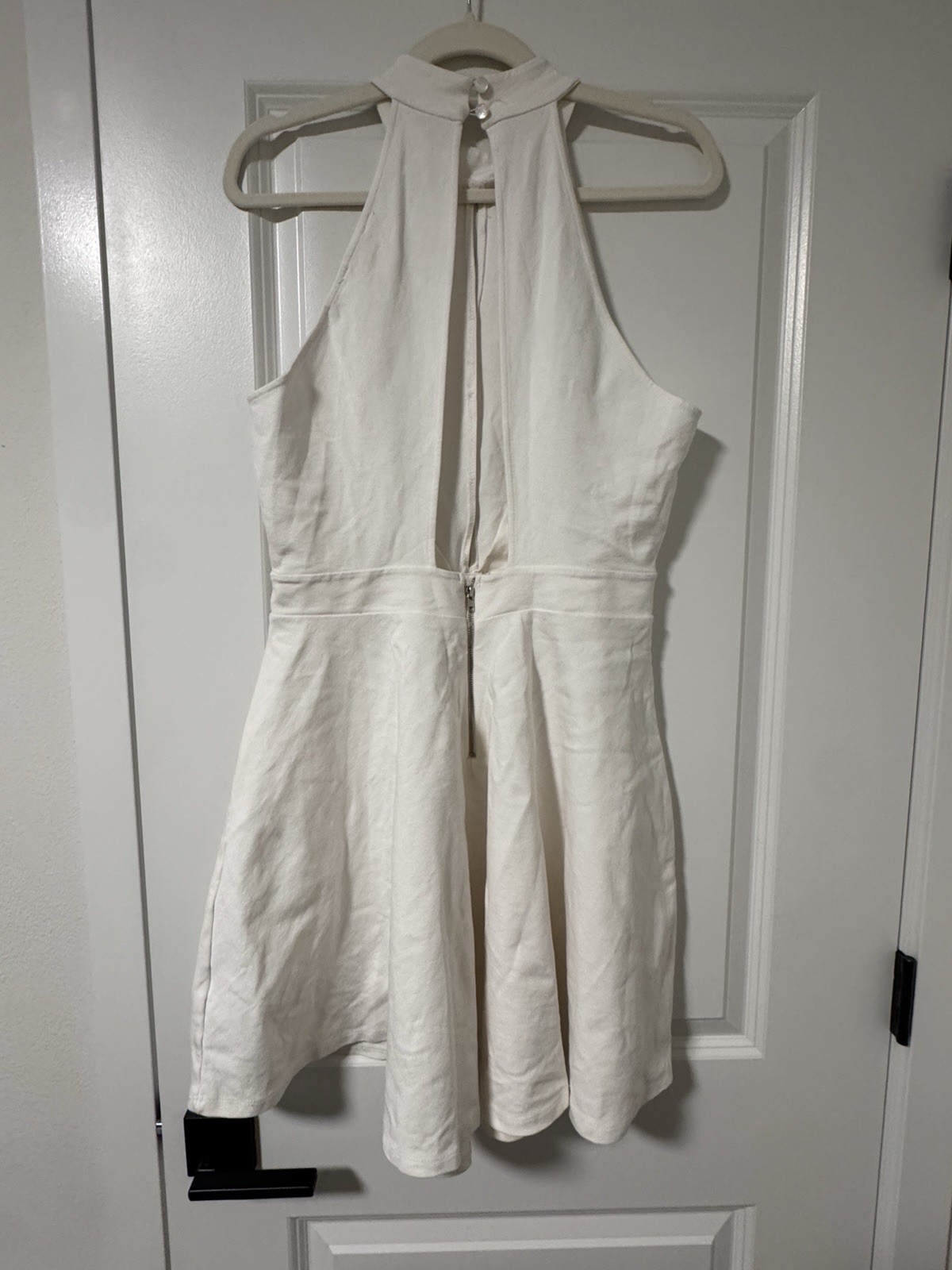 Painted Threads White Halter Dress Size L Rayon Nylon Spandex Made in USA PAD977