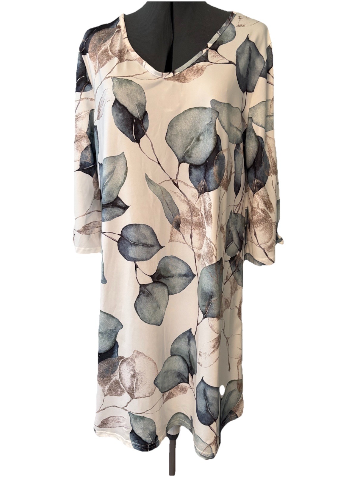 Leaf Print Dress SIZE XXL 95% Polyester Mini Knee Length 3/4 Bell Sleeves