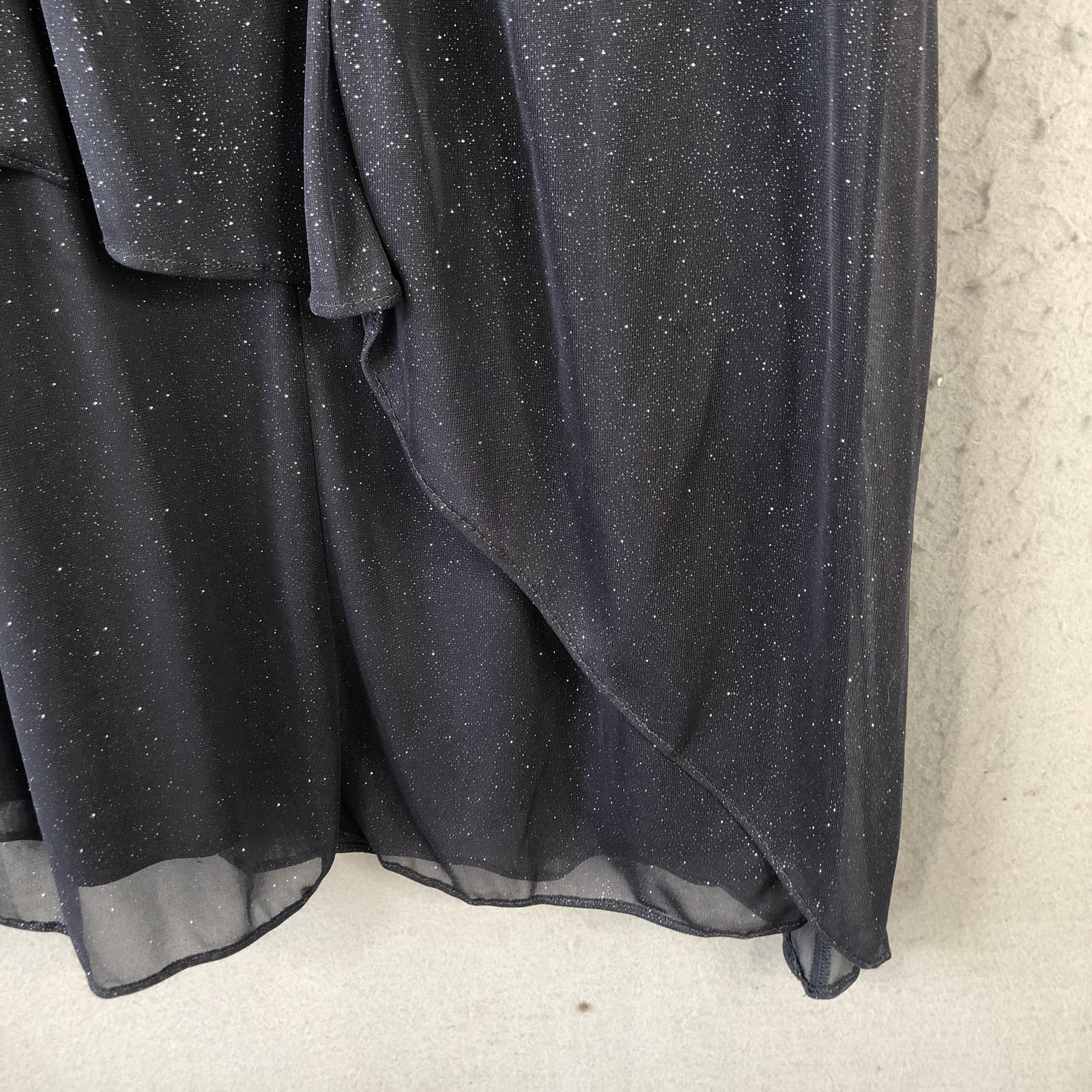Party Dress Womens Size 6 Gray Silver Beaded Cape Overlay Sheath Cocktail Formal