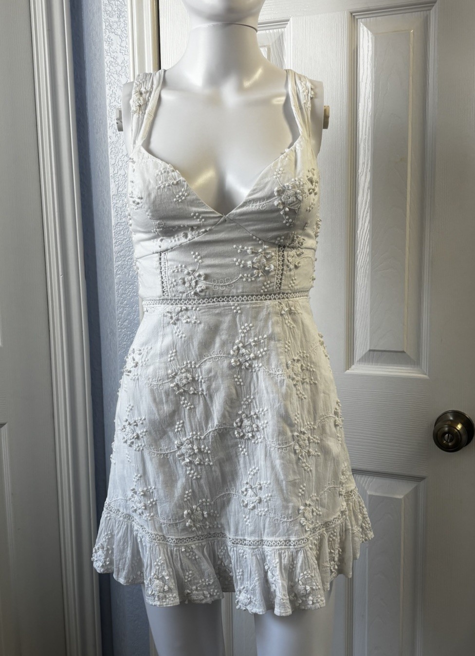 Angel Biba White Embroidered Mini Dress Women’s Medium Boho Open Back Tie