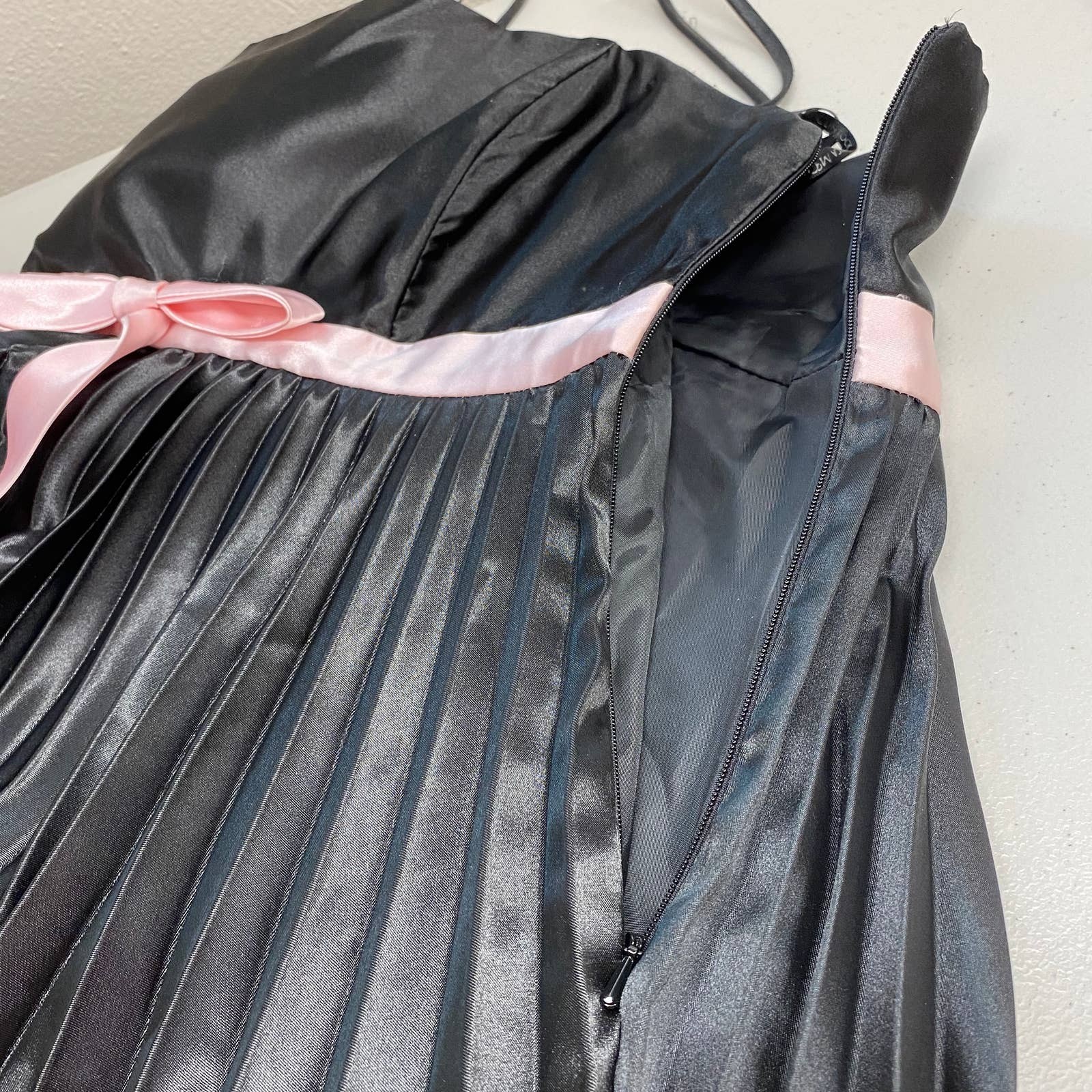Vtg Jessica McClintock for Gunne Sax Black Pink Pleated Satin Cocktail Dress XS