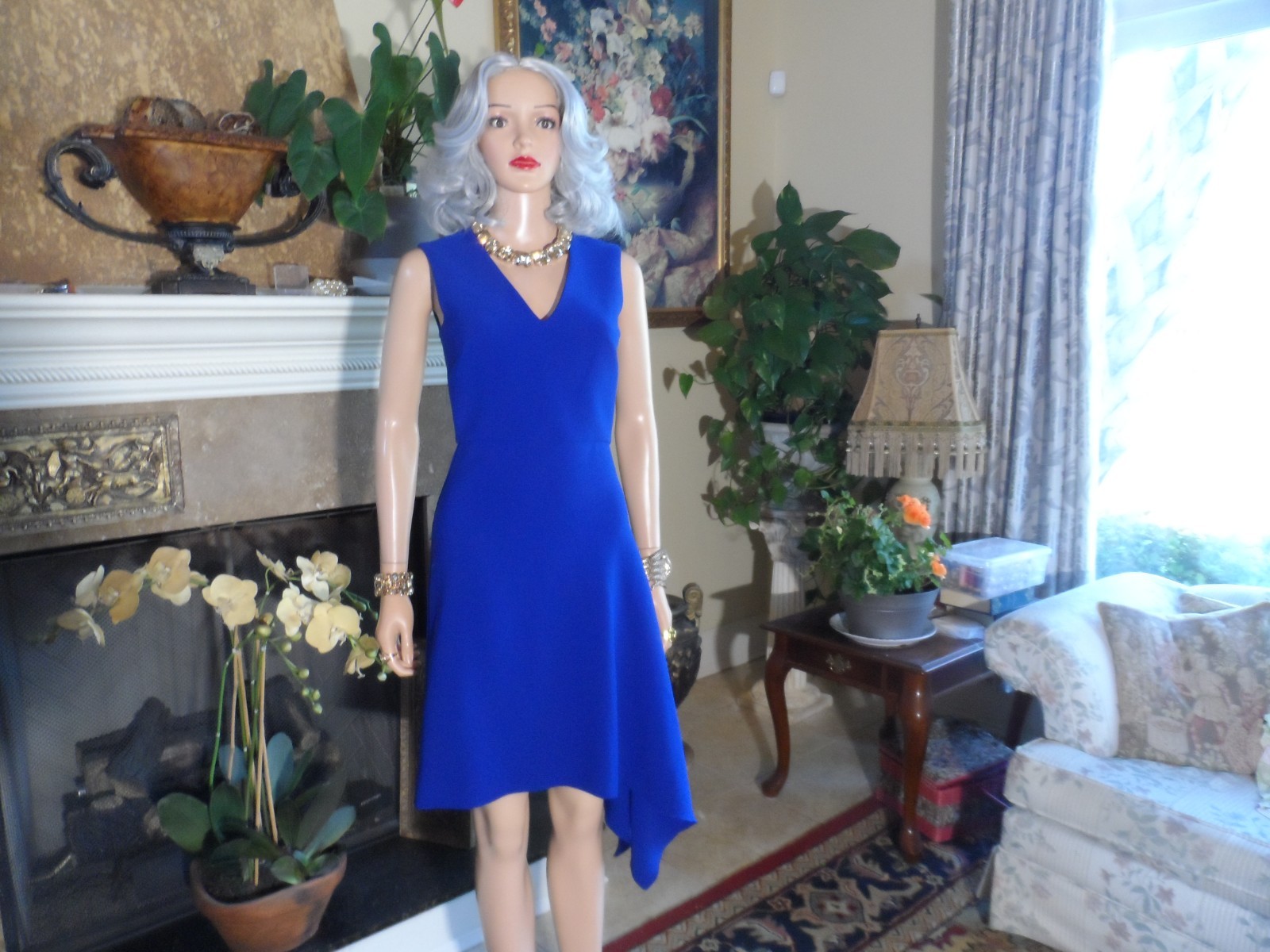Roland Mouret Cobalt Blue Asymmetric Hem V-Neck Sheath Dress – Size US 2