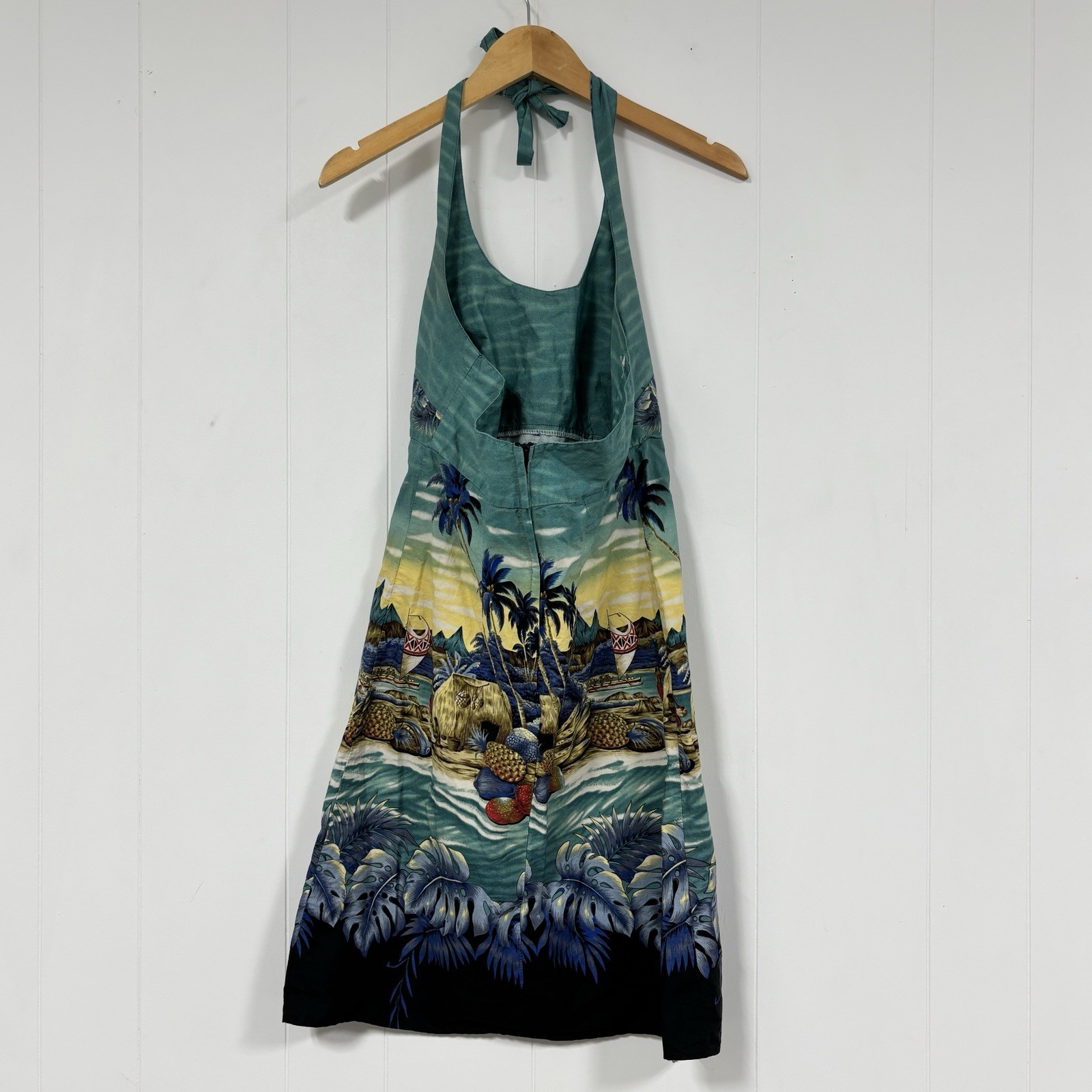 Royal Creations Hawaiian Halter Dress M Scenic Tropical Print Made in Hawaii