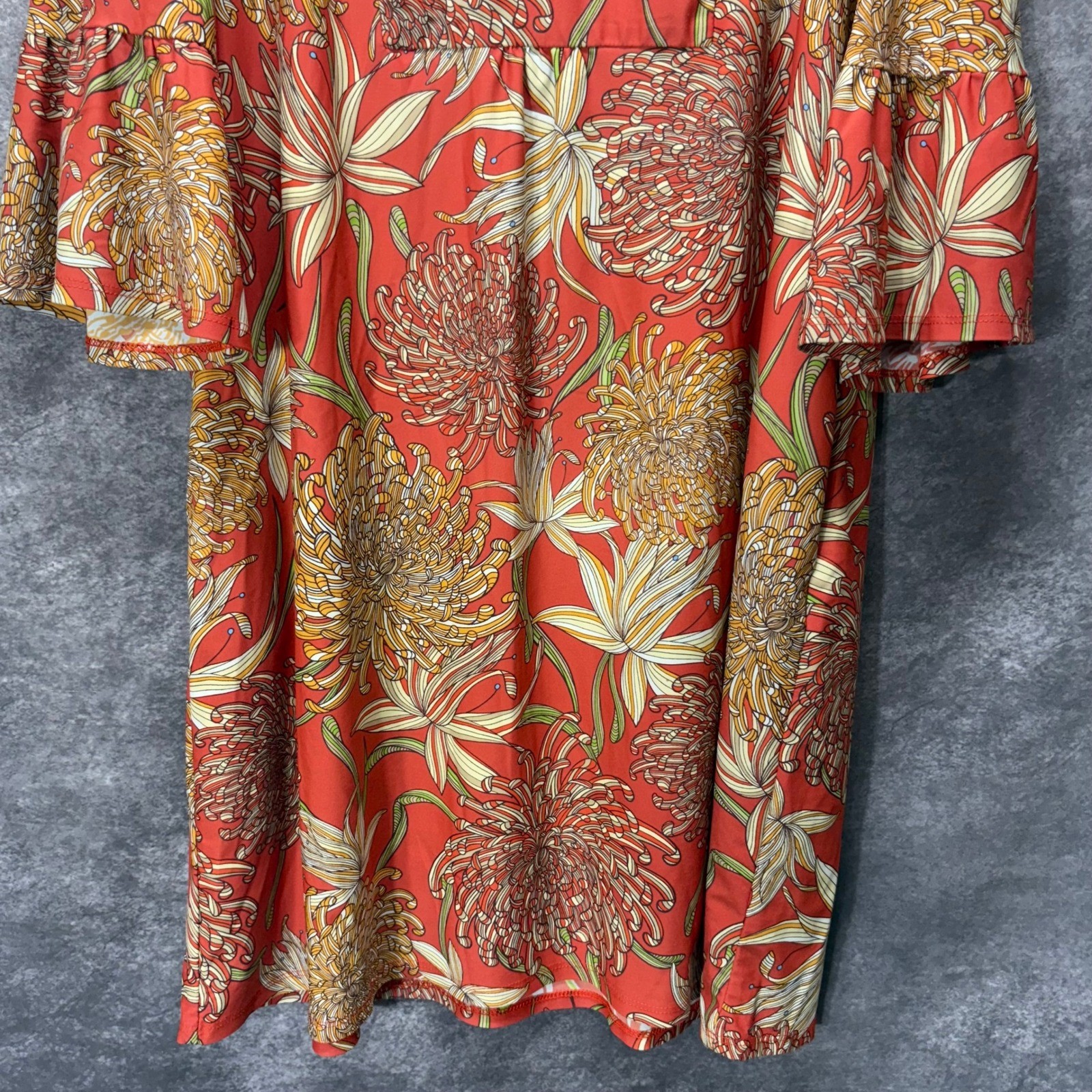 Jude Connally Kerry Shift Dress Size M Red Tan Floral Bell Sleeve Jude Cloth