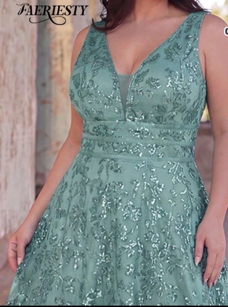 Faeriesty Sea Foam Green Sequin Floral Lace V-Neck Sleeveless Long formal Med