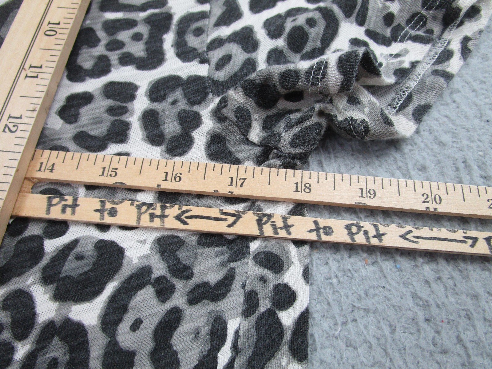 ATM Anthony Thomas Melillo Dress Womens Large Gray Black Leopard Print Crewneck
