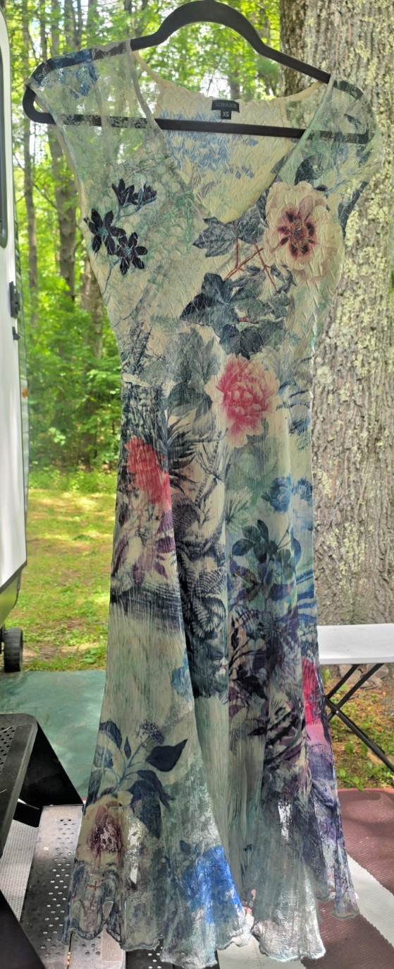 Komarov V-Neck XS Crinkle Charmeuse Satin Stretch Lace Cap Floral Print Dress