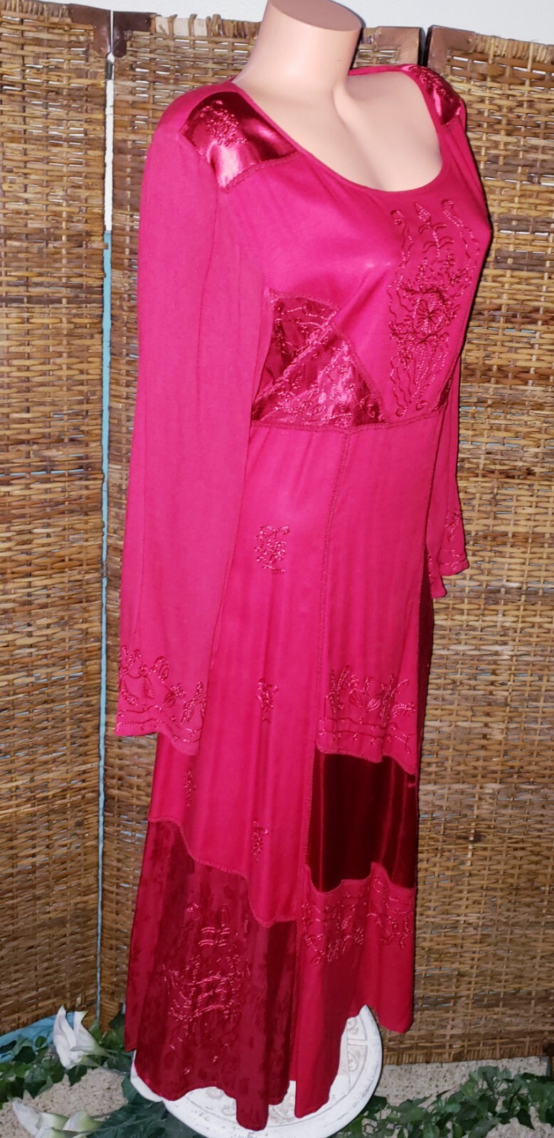 Wow! New Vintage Holiday Red Fabric Block Embroidered Satin Rayon Dress Sz XL