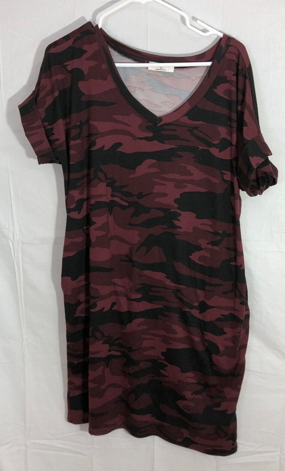 Zenana “The Charmaine” Burgundy Camo Short Cuff Cap Sleeve Pocket Dress L V-neck