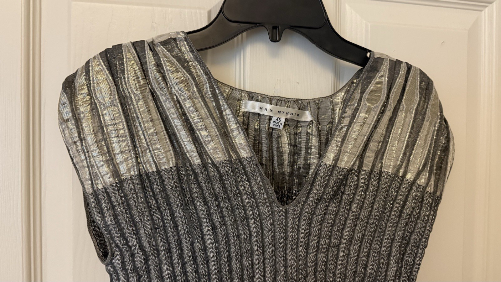 Max Studio Silver Gray Striped Pleated V-Neck Sleeveless Knit Mini Dress XS