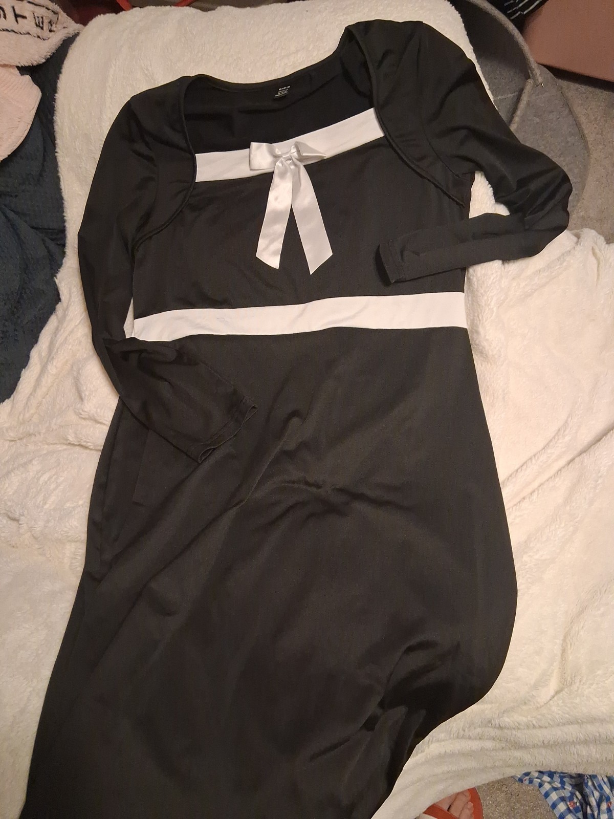 Wednesday Dress – Tie-Neck and Body Shaping Xl Stylish Trimm