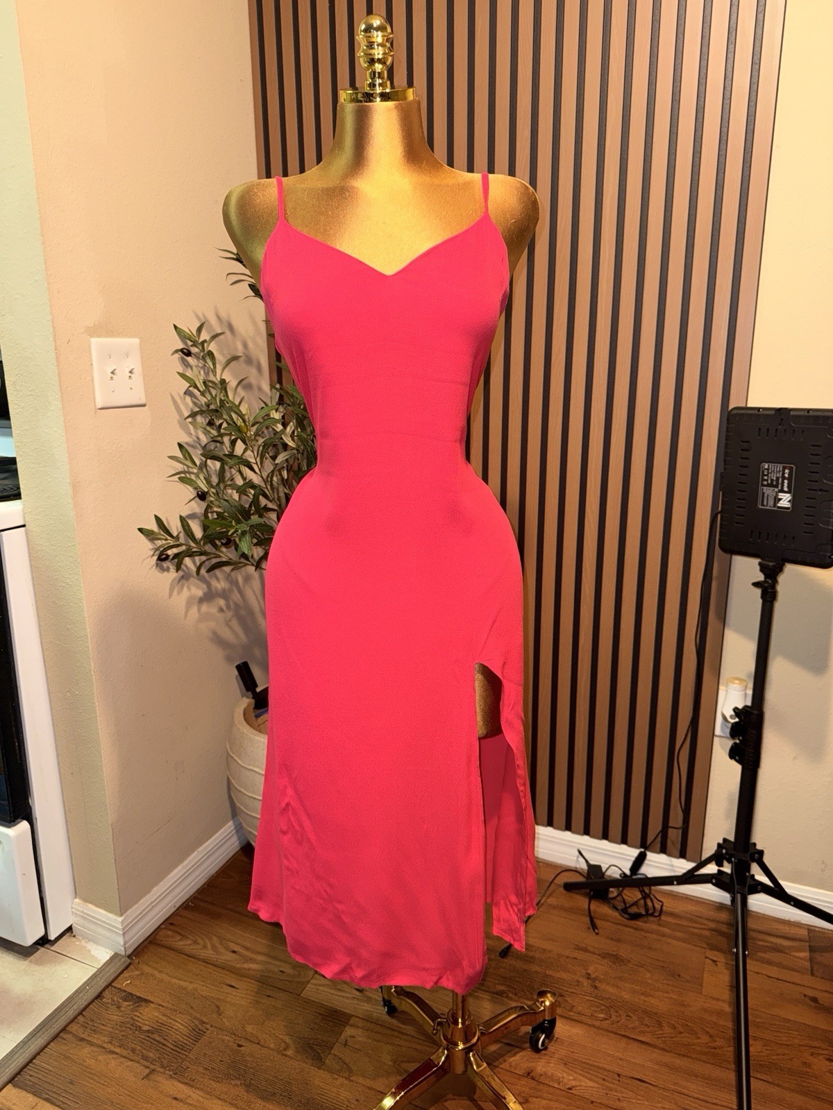 Reformation Pink Bodycon V-Neck Strappy Midi Dress Side Slit Viscose 6