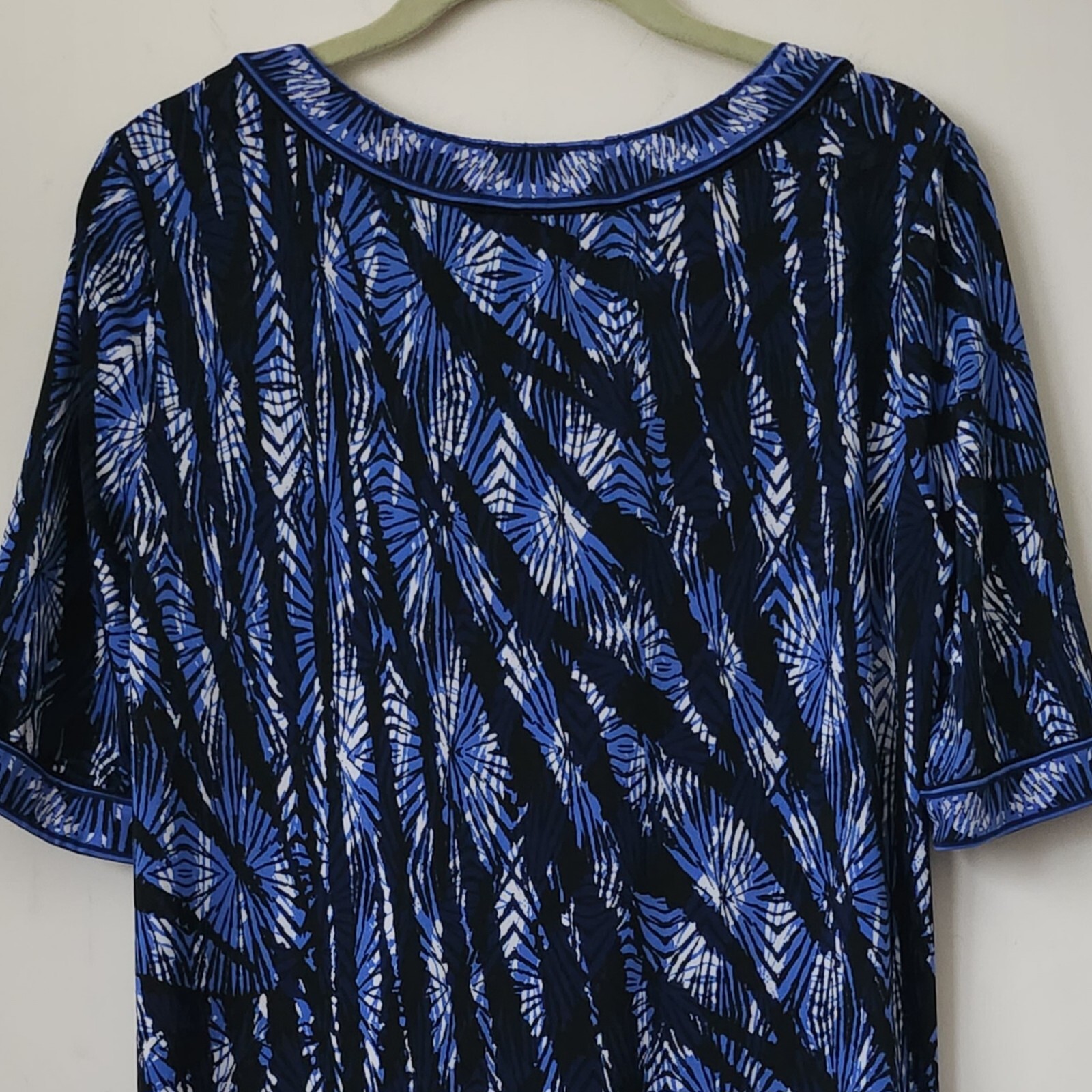 BCBG MAXMAZARIA ANIA Blue 95% Polyester 5% Spandex Dress S
