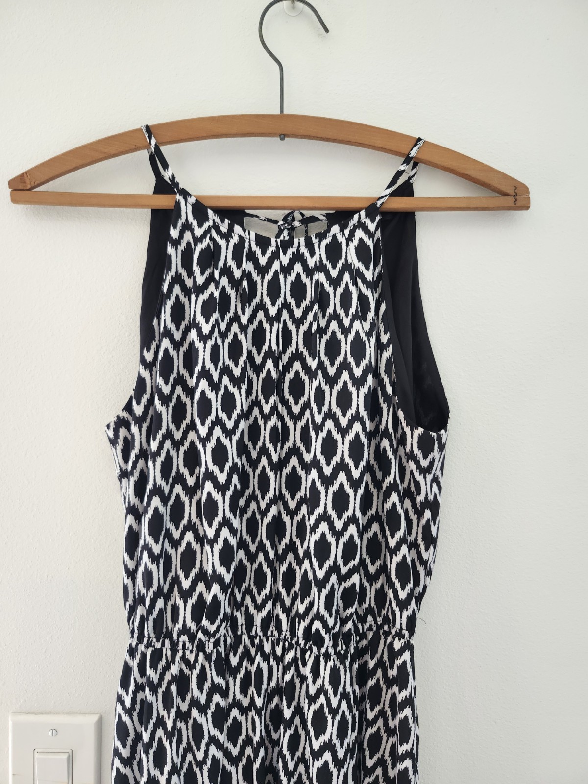 Apr 9 Black White Geometric Ikat High-Low Maxi Dress Halter Neck Size S