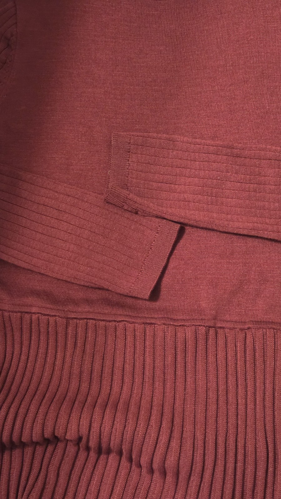 Sandra Darren Sweater Dress – Burgundy Mock Neck A-Line Midi Pleated Skirt – M