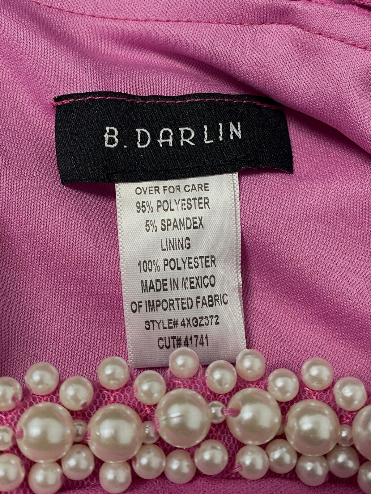 B. Darlin Juniors’ Women’s Pink Imitation Pearl Straight Neck Dress Size 7-8