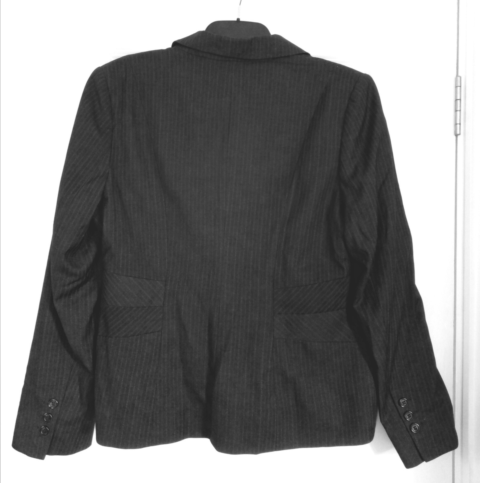 WOMEN STRIPPED 2 PIECE OFFICE TROUSERS SUIT JACKET.. BNWT SIZE 18/20
