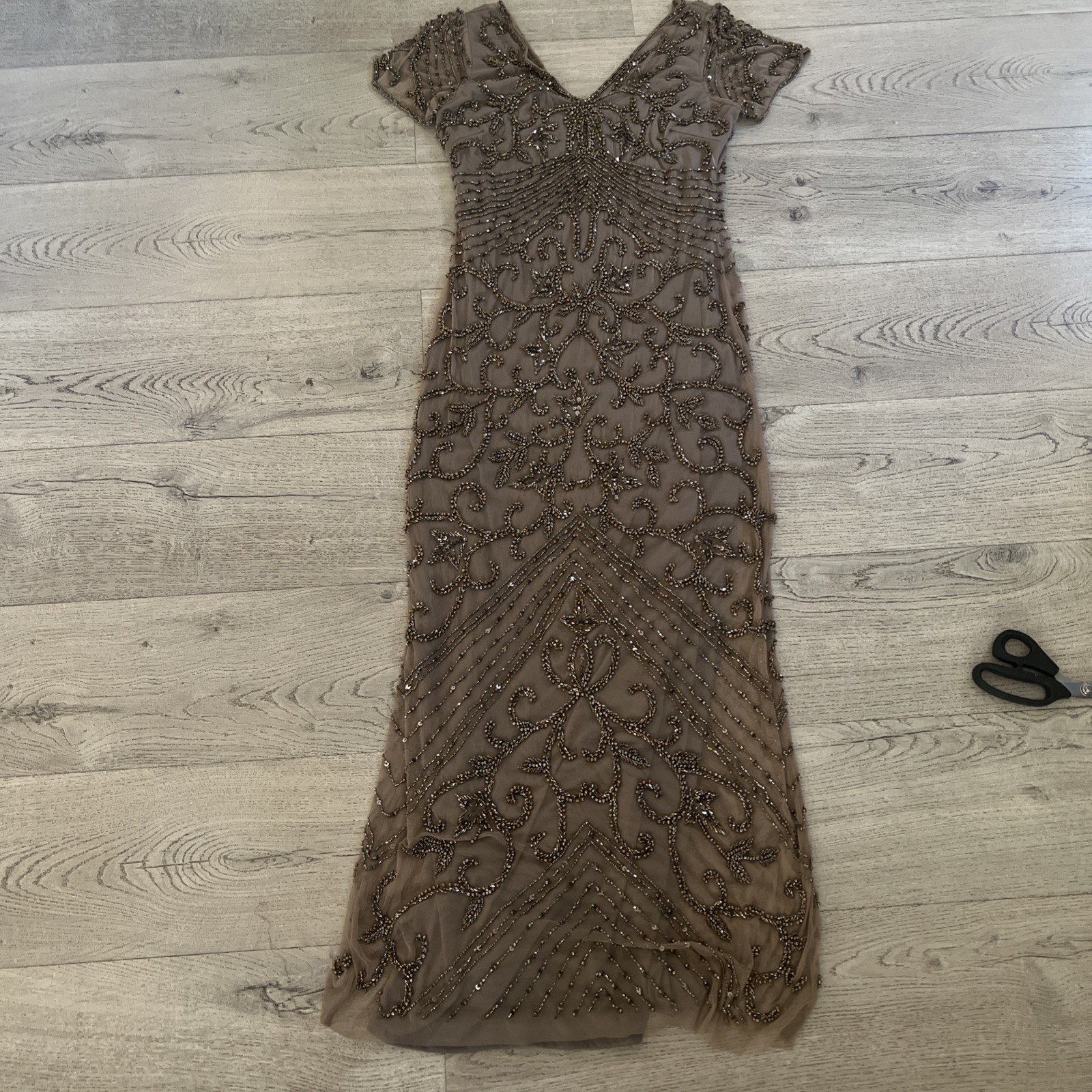 $268 Pisarro Nights Beaded Mesh Column Gown Sequin Column Gown 8 Nude Brown