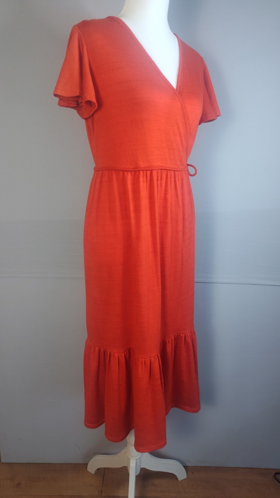Orange Textured Knit Short Sleeve Wrap Midi Dress with Ruffle Hem Small