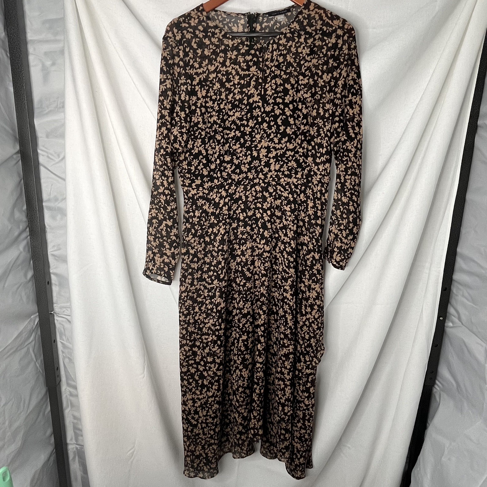 Tommy Hilfiger WomenS Midi Dress Long Sleeve Size 12 Black Tan Floral Chiffon NW