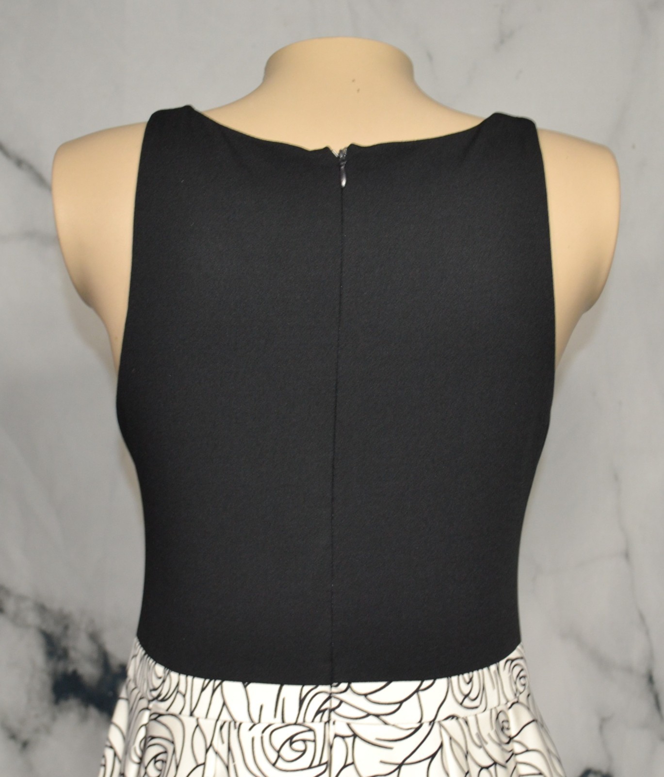 LIZ MINELLI Black Ivory Fit & Flare Sleeveless Dress Large Solid Bodice Floral S