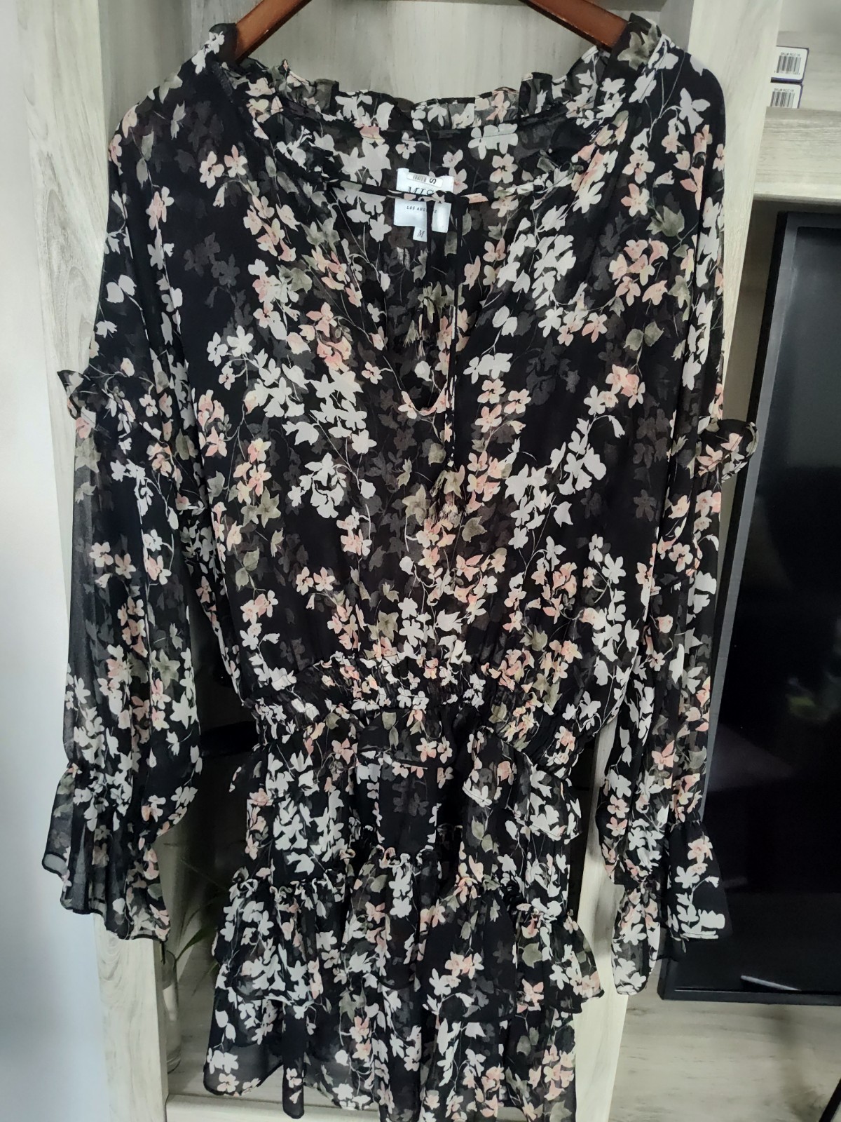 MISA Los Angeles Floral Chiffon Ruffle V-Neck Long Sleeve Romper Sz M