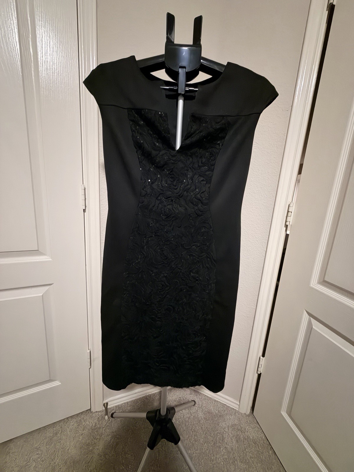 Black Stretch Sleeveless Sz 8 Party Sheath Dress Lace Bodice Connected Apparel