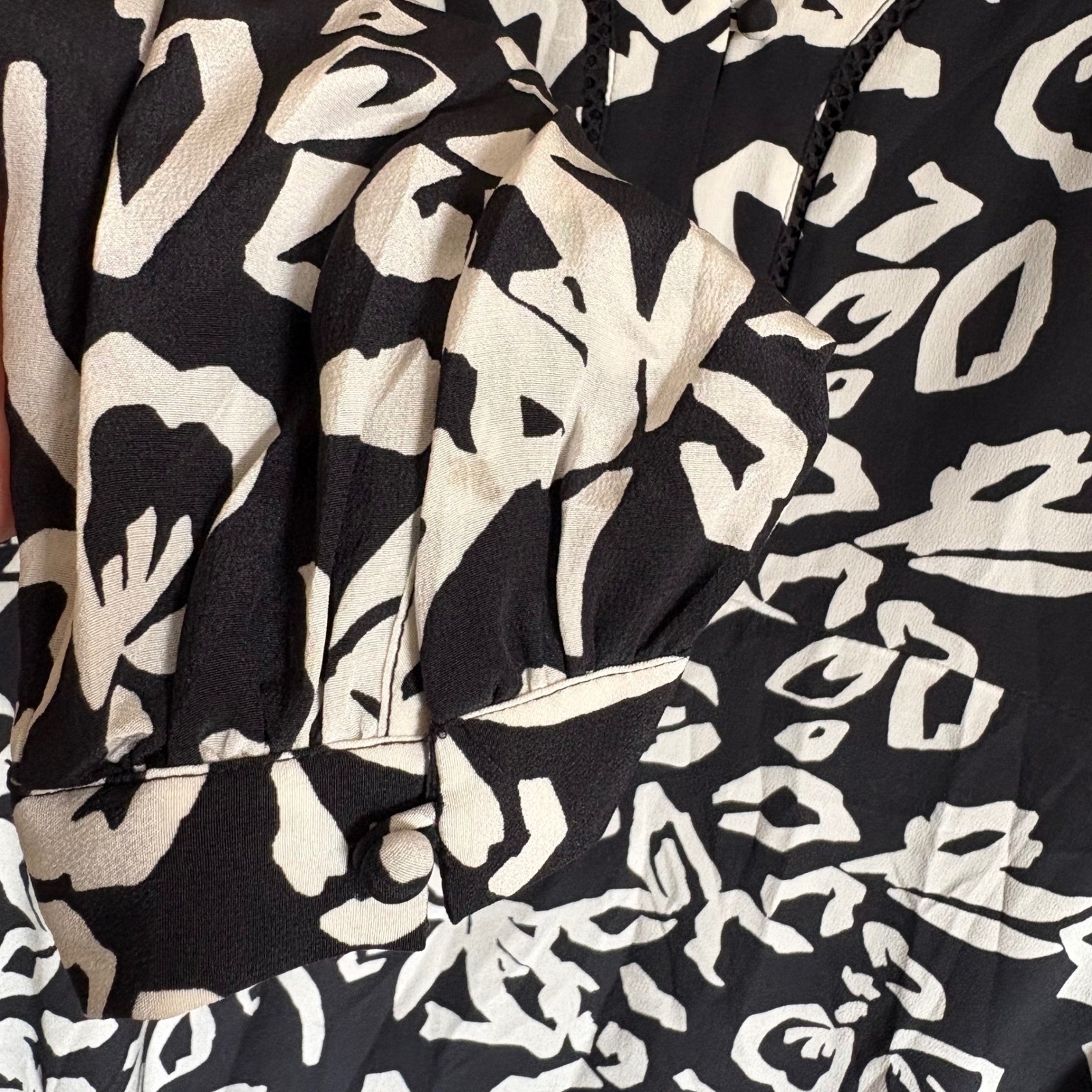 Tanya Taylor Black and White Silk Abstract Print V-Neck Mini Dress Size 10
