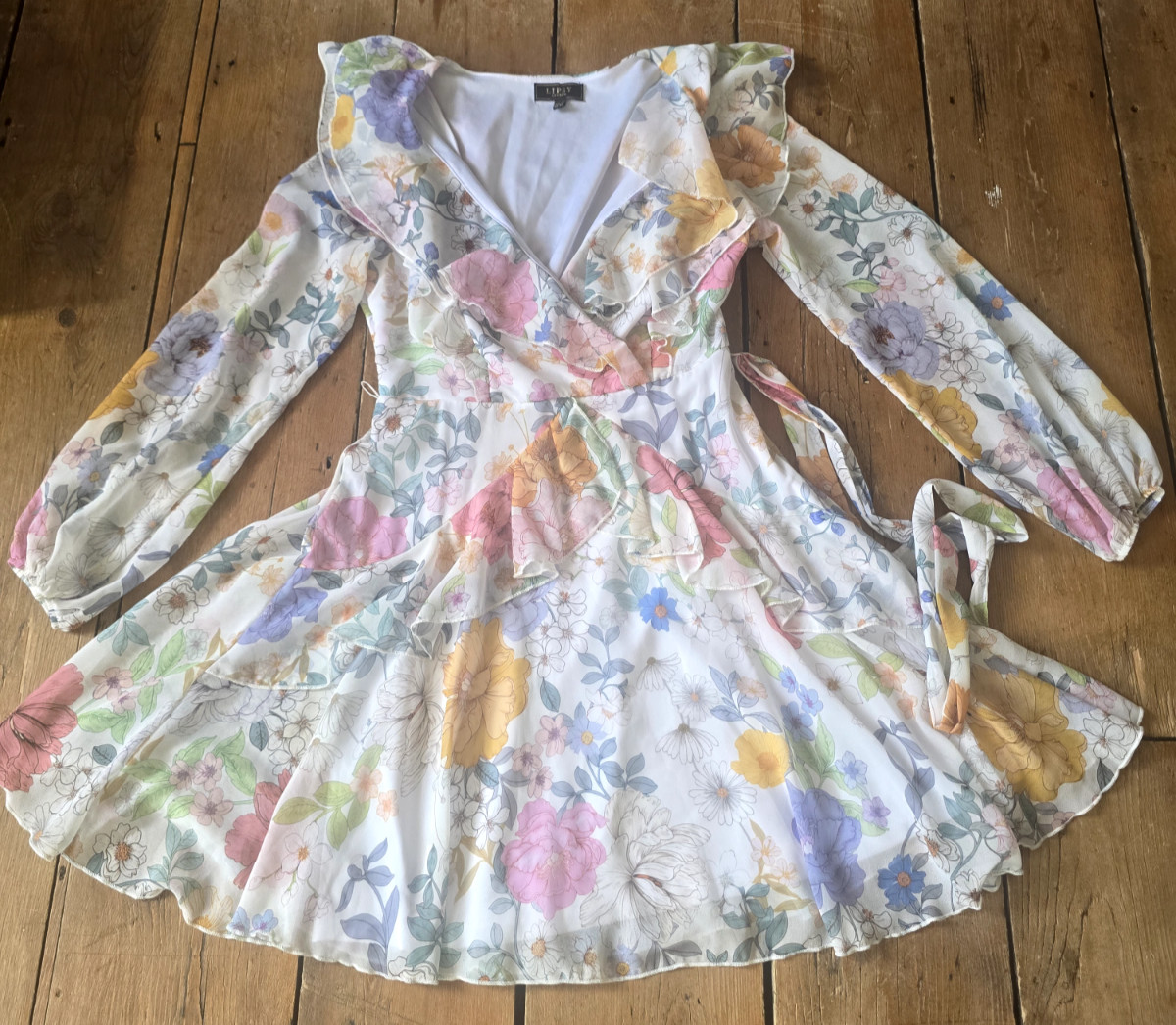 PRETTY LIPSY WHITE FLORAL RUFFLE FLOATY ROMANTIC DRESS UK 12 NEW