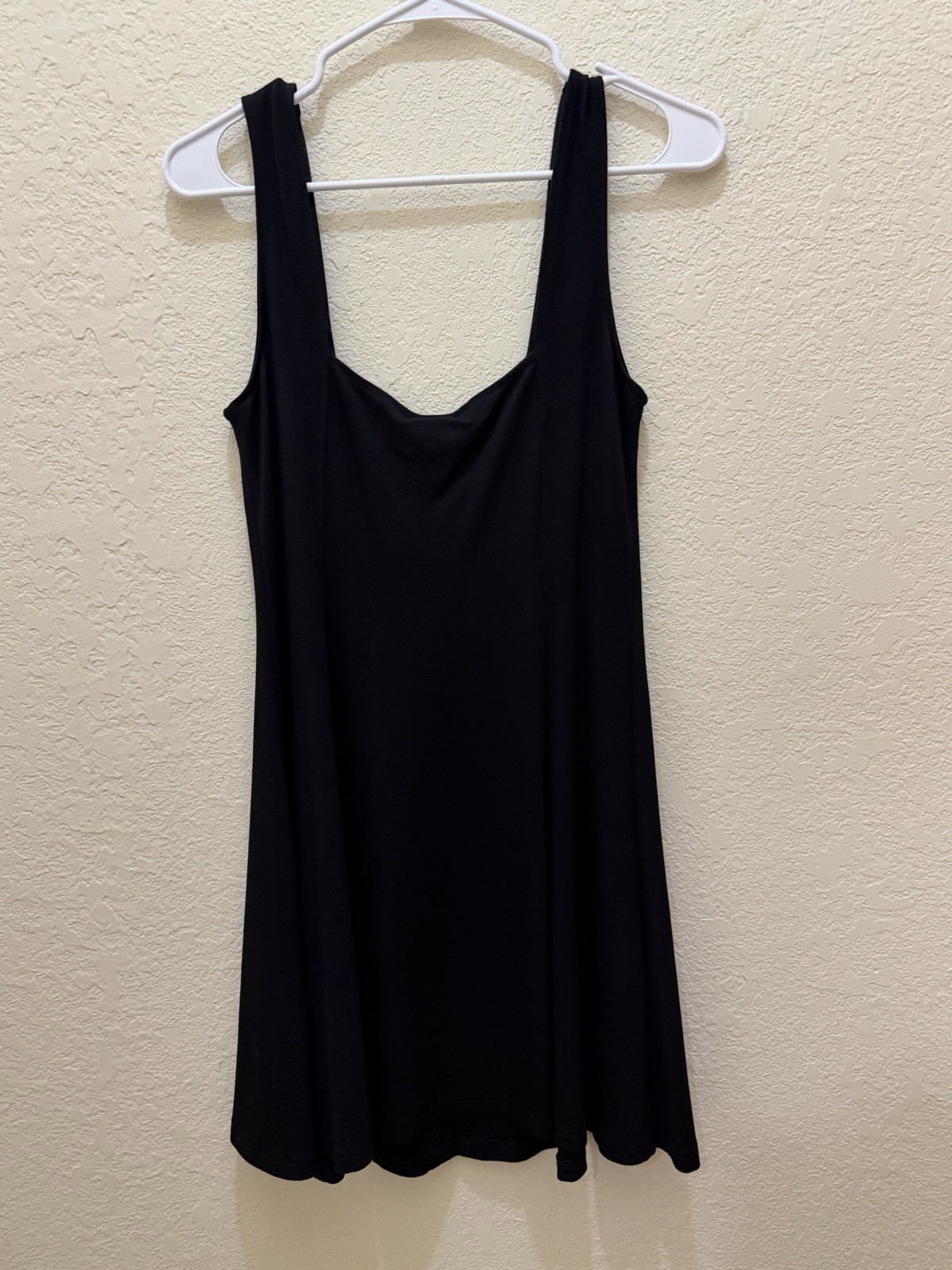 H&M Women’s Black Solid Scoop Neck Wide Strap Athletic Dress Size L