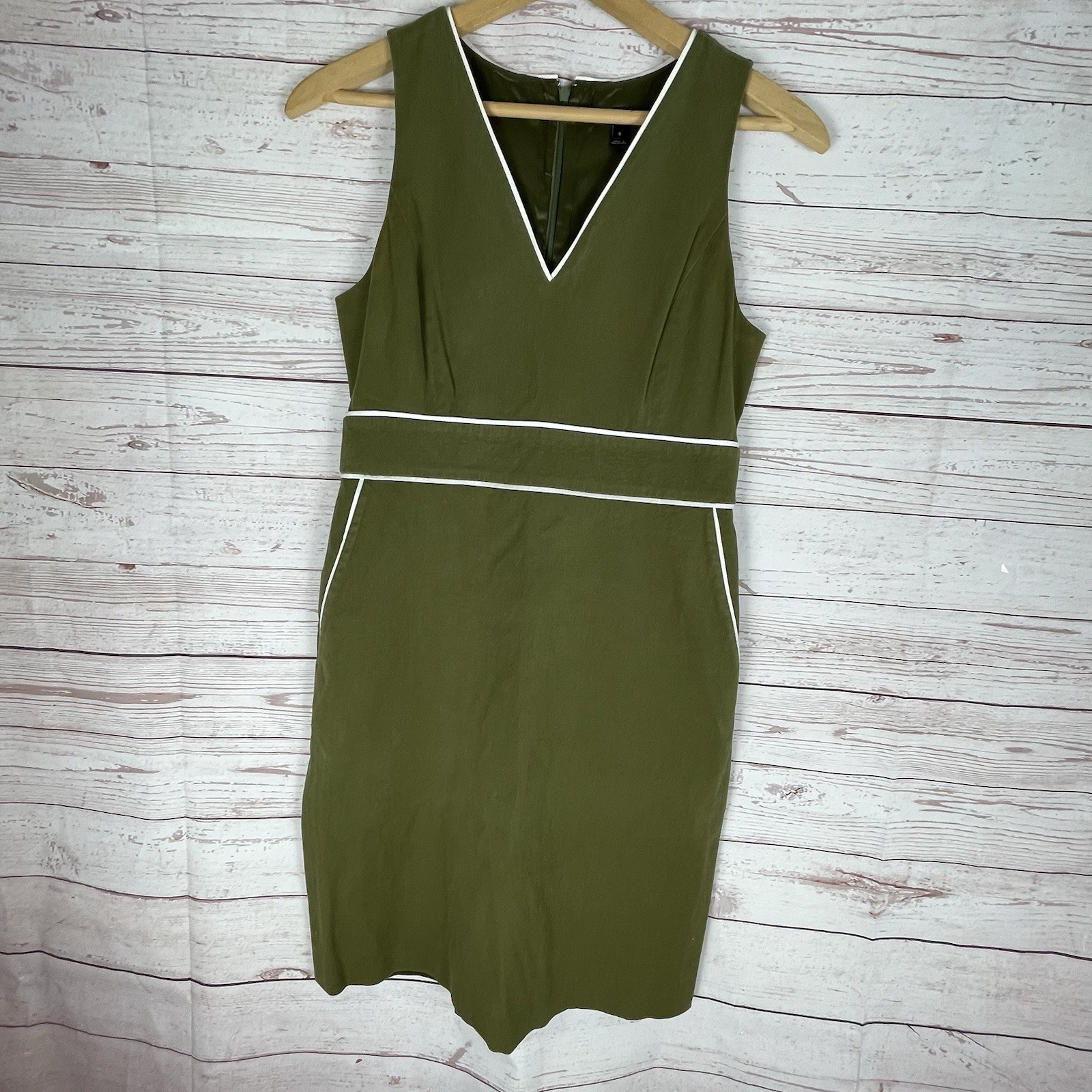 J. Crew womens Green v-neck sleeveless Piped sheath dress Sz 8 Preppy Business