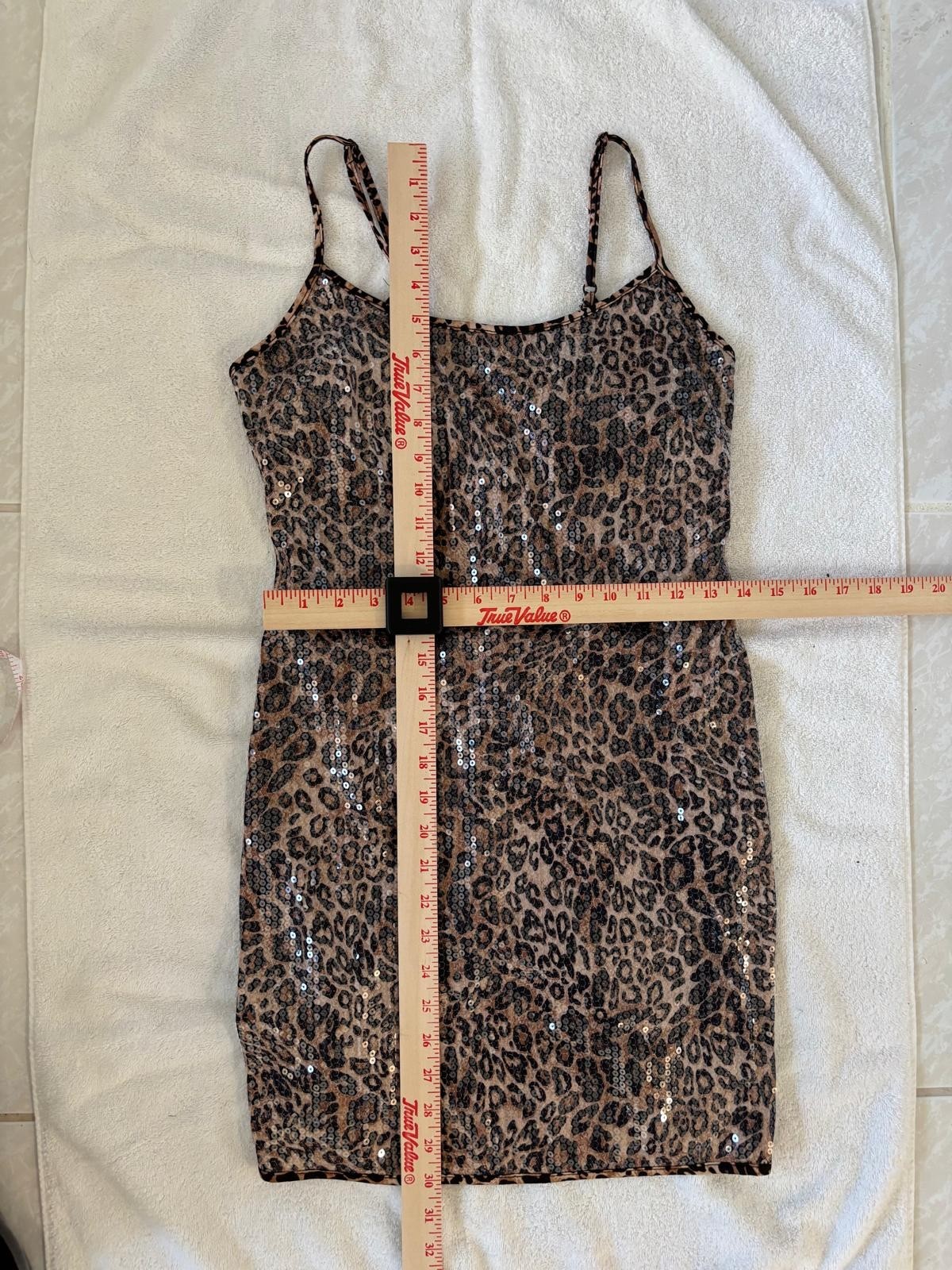 Forever 21 Women’s Brown/Black Leopard Sequin Bodycon Mini Dress L Scoop Party