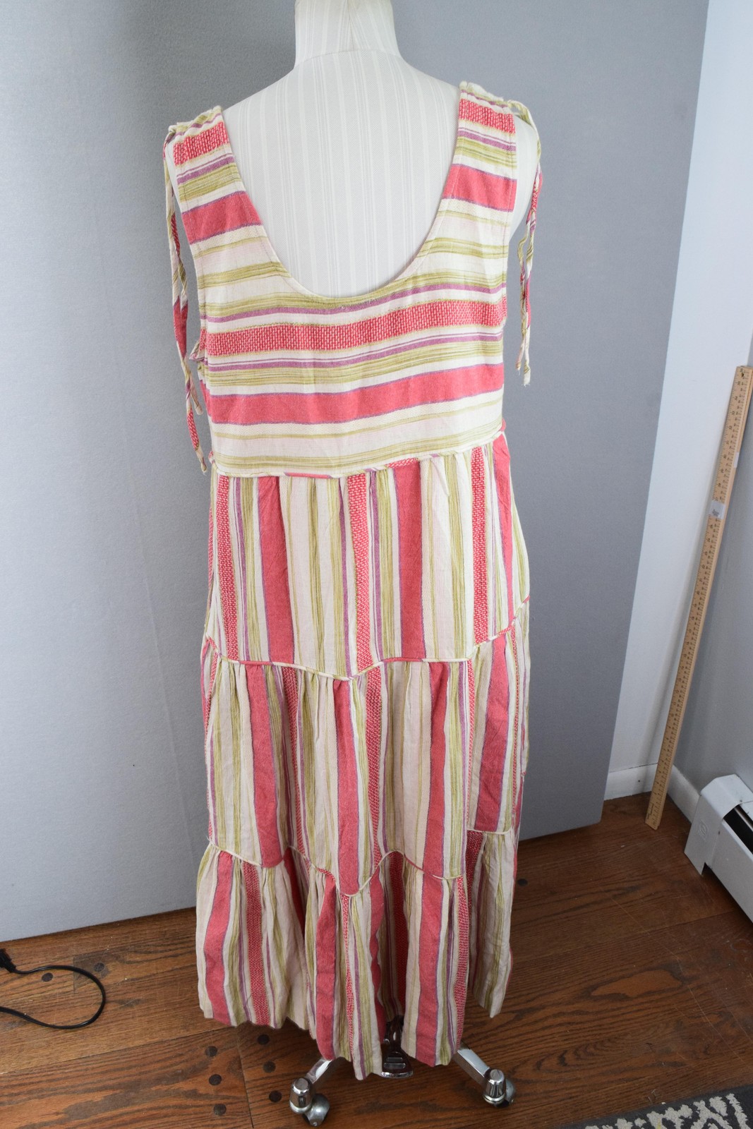 Faherty Lanai Tiered Dress Womens Medium Red Pink Green Striped Organic Cotton