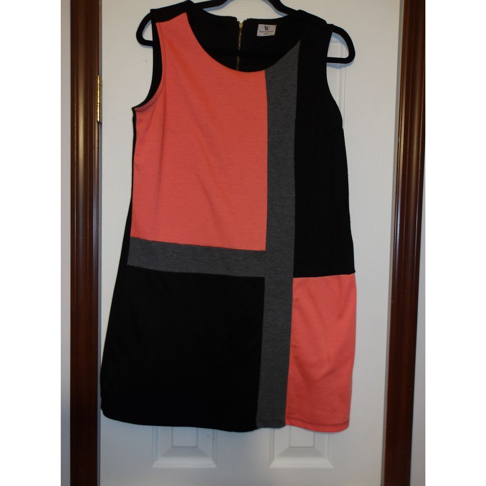 Modern Color Block Sleeveless Shift Dress Black Coral Grey Geometric Pattern