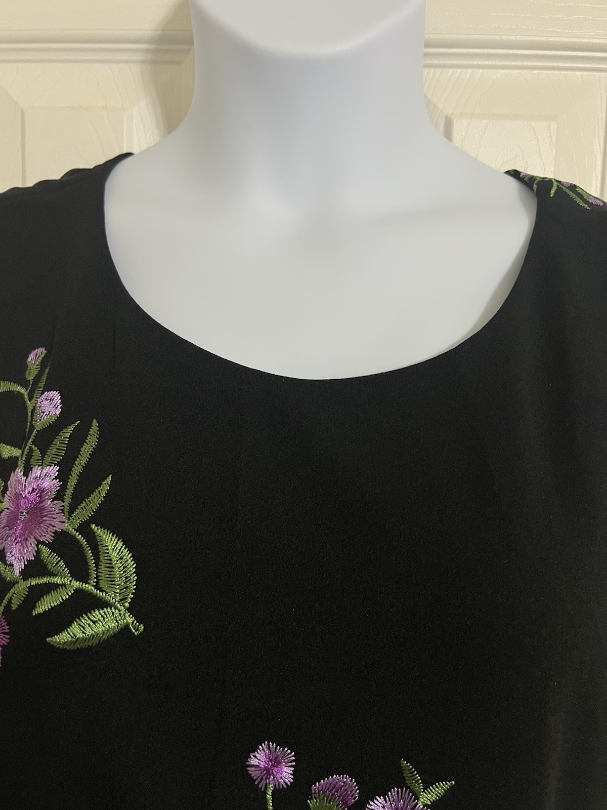 JONES STUDIO SIZE 18W BLACK EMBRIODERED PURPLE FLOWERS SCALLOPED MIDI DRESS NEW