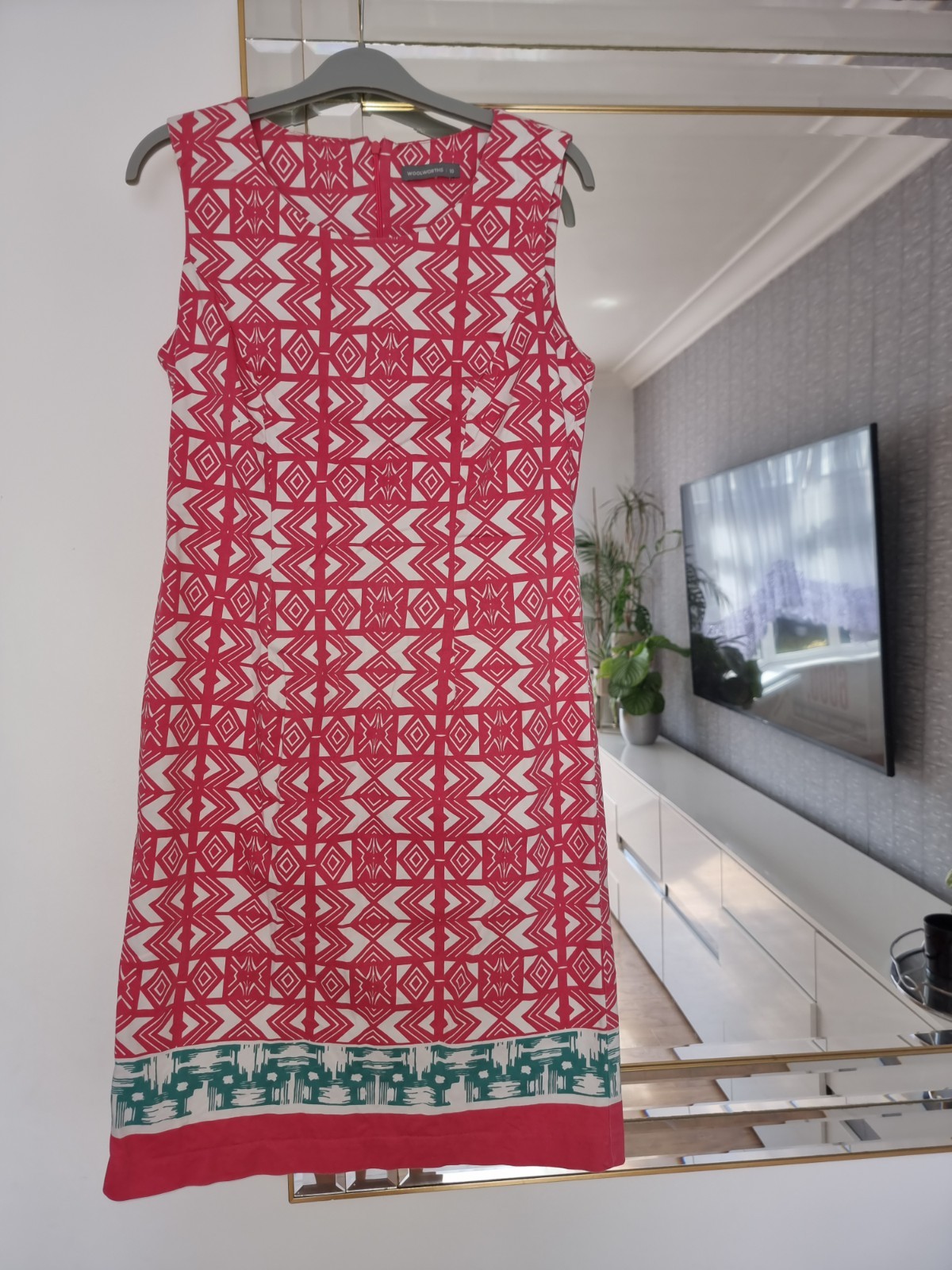 Woolworths white/red/green geometric print knee lenght dress size 10
