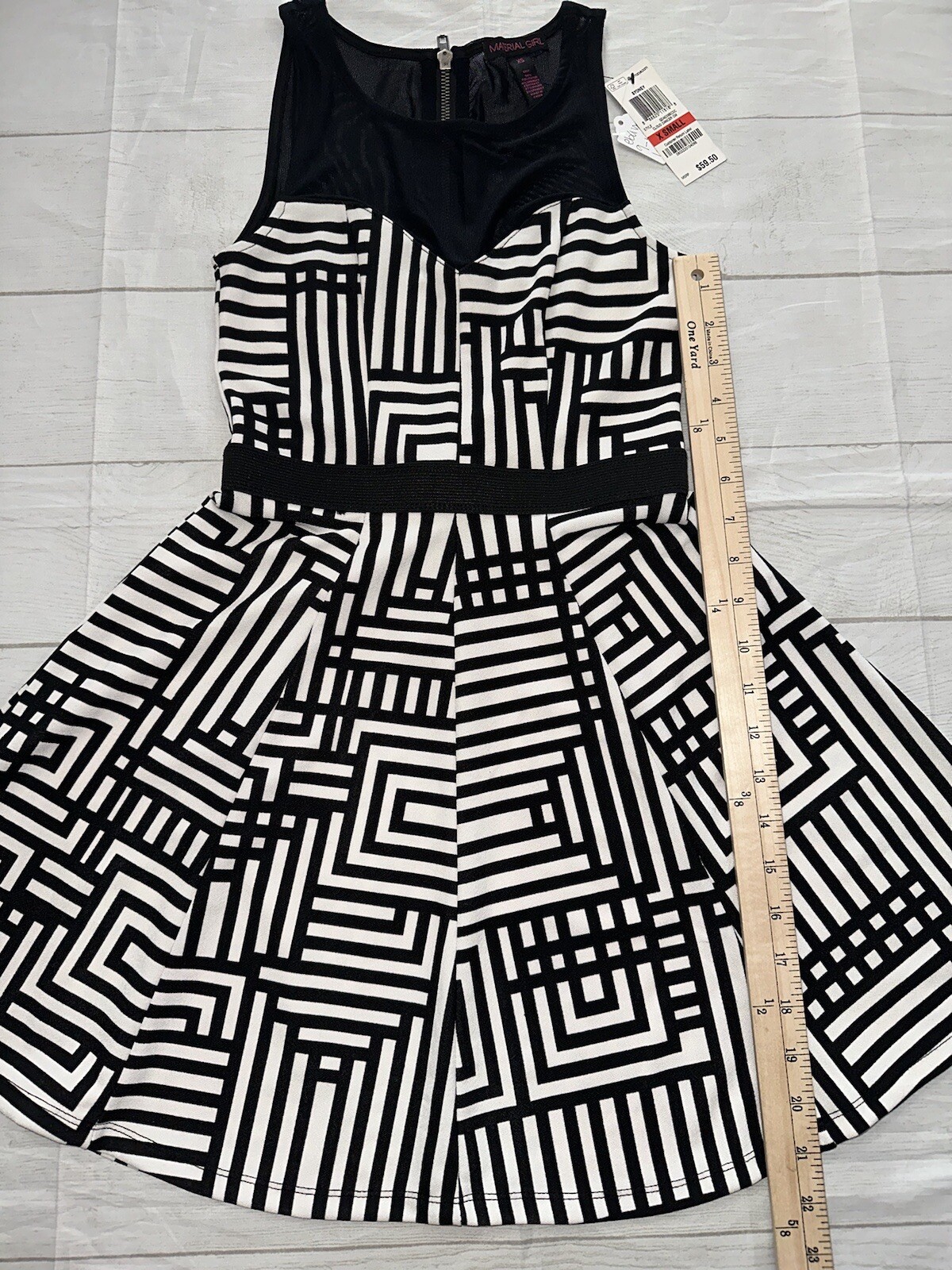 Material Girl Black White Graphic Print A-Line Party Dress Size XS X-small NWT